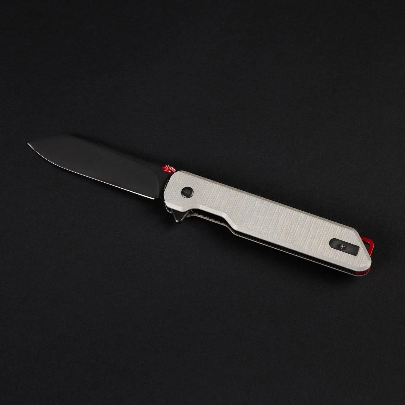 Wurdig+L_Grey+G10_Black+Coat_Red_Blackbox_PDP.jpg