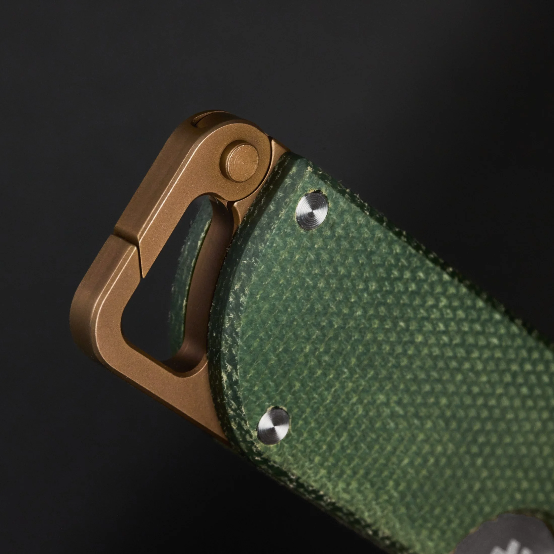 ST_Winzig_Brass and Spruce_PDP_06.jpg