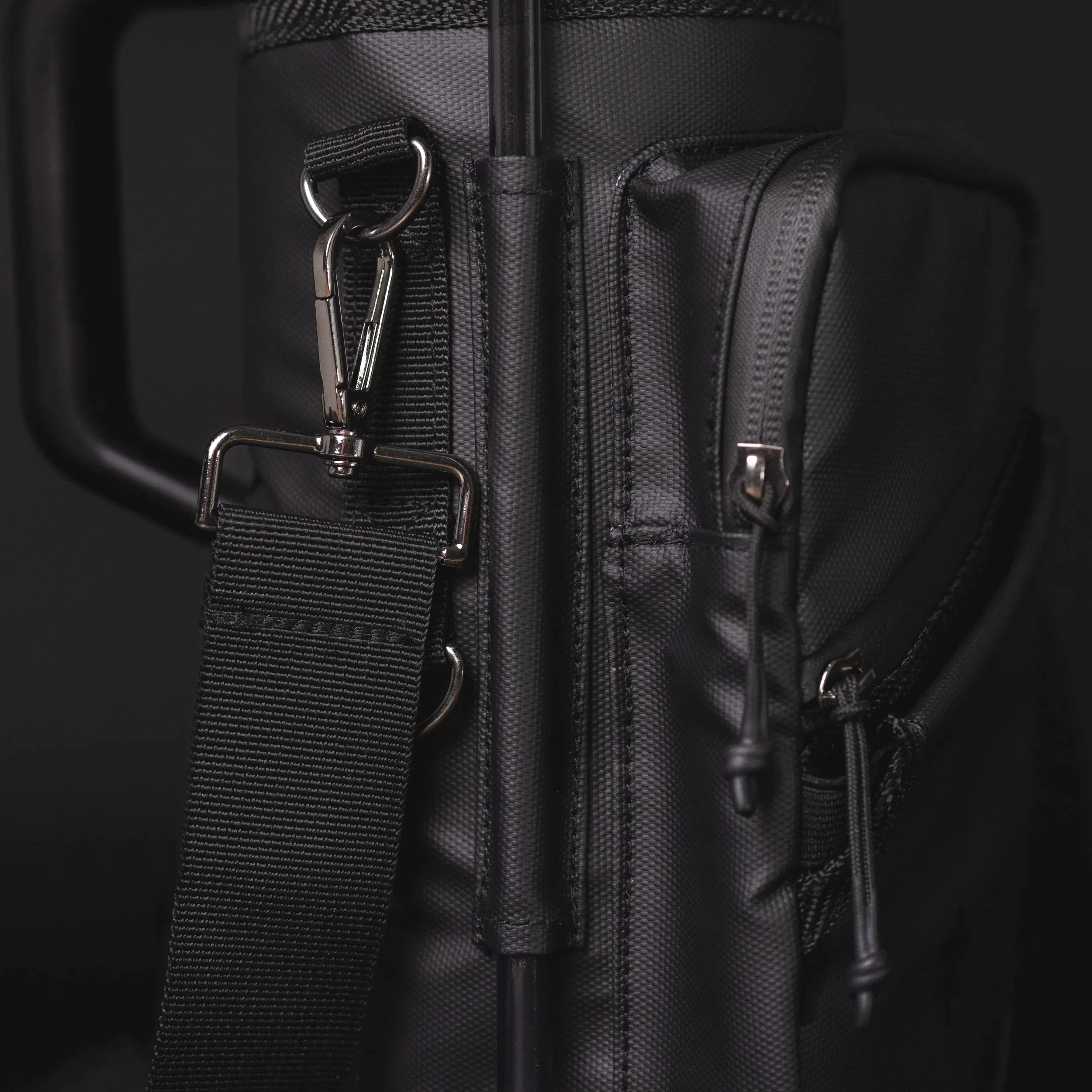 40oz+Tumbler+and+Sleeve_Grahm+Studio+Photos_7.24-4.jpg