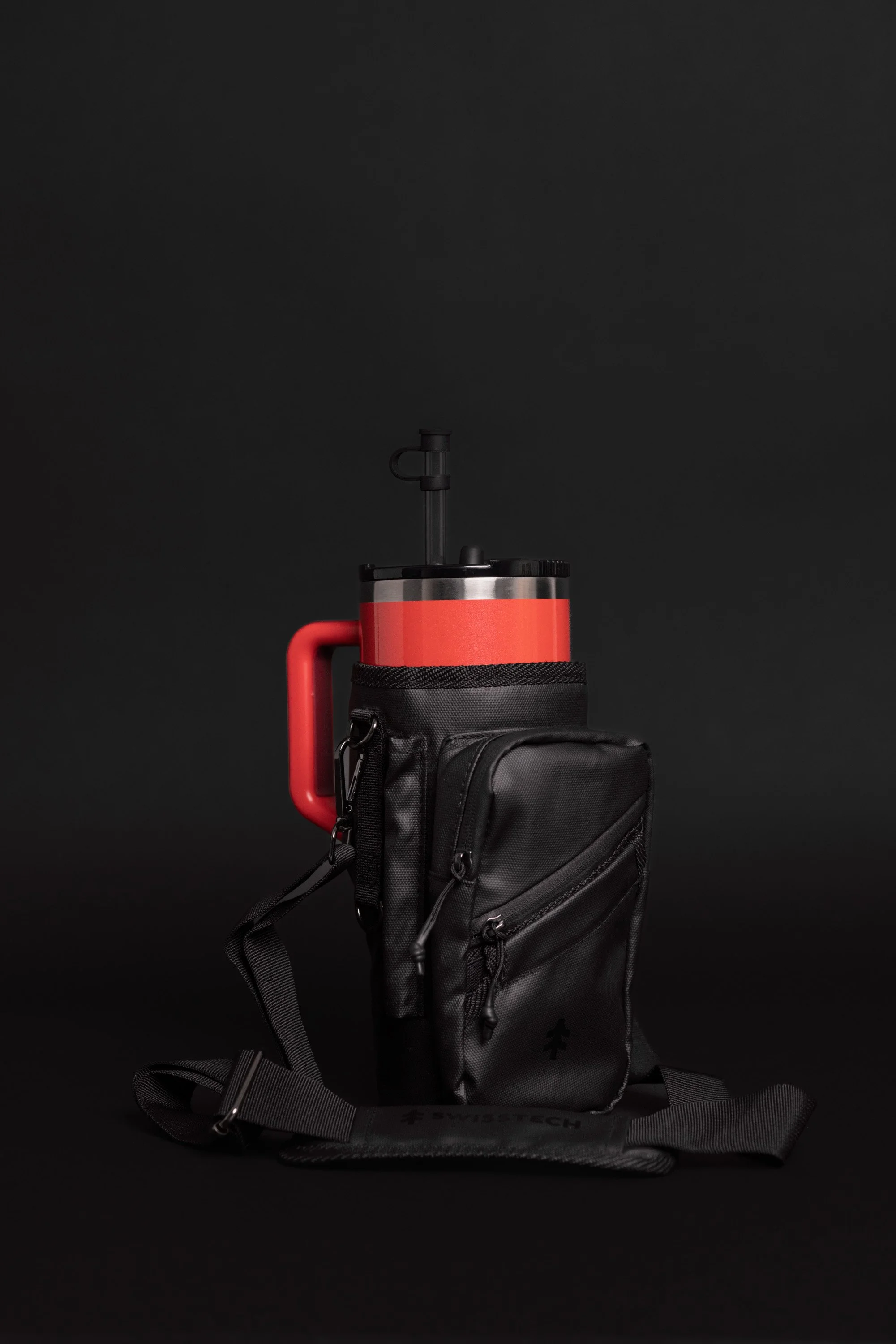 ST Armel Tumbler and Bag_Studio BLK Photos_2024(Full Margin)-1.jpg