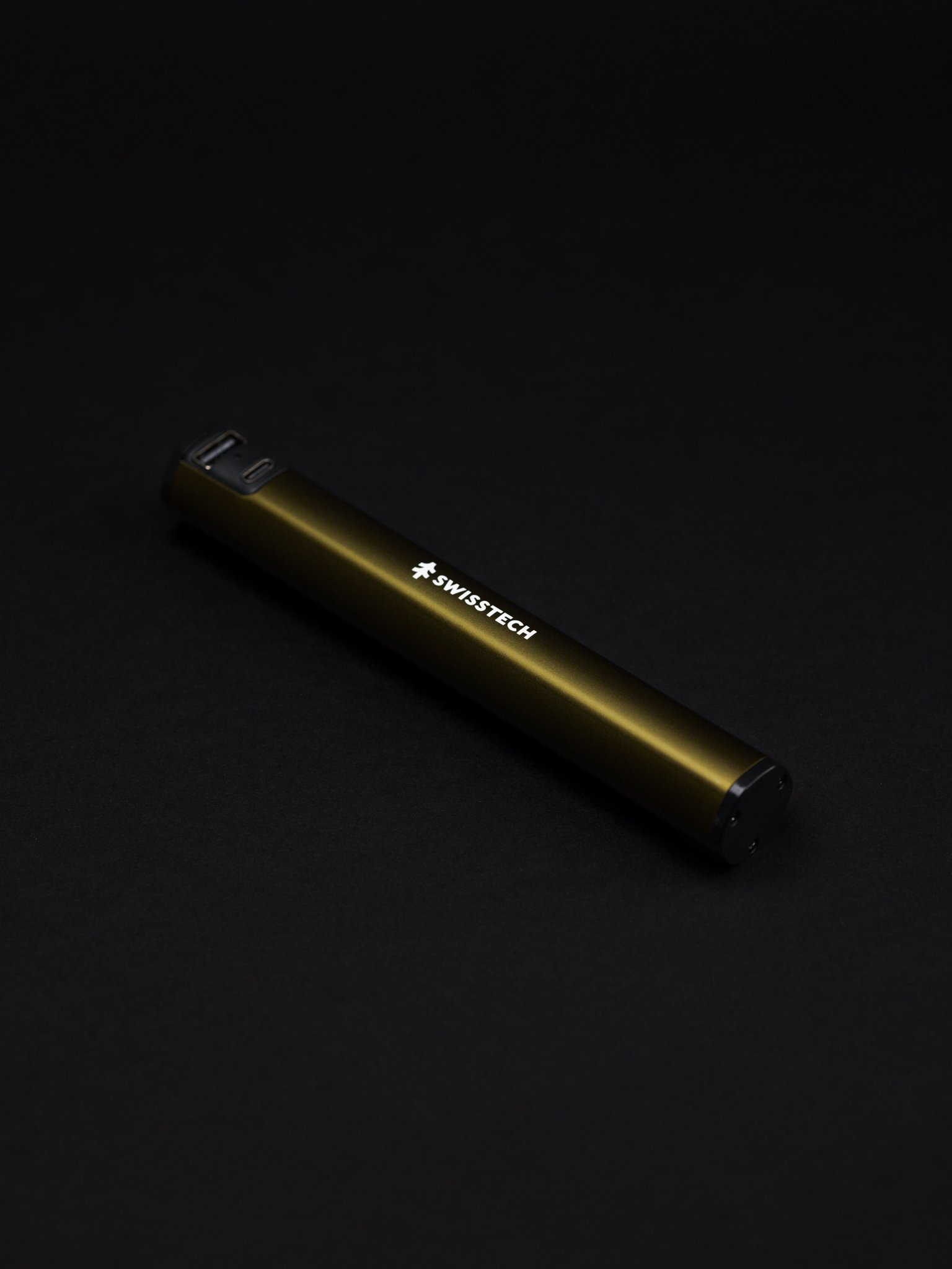 Erleuchtan Core_Studio BLK_2024-01(3x4)web.jpg
