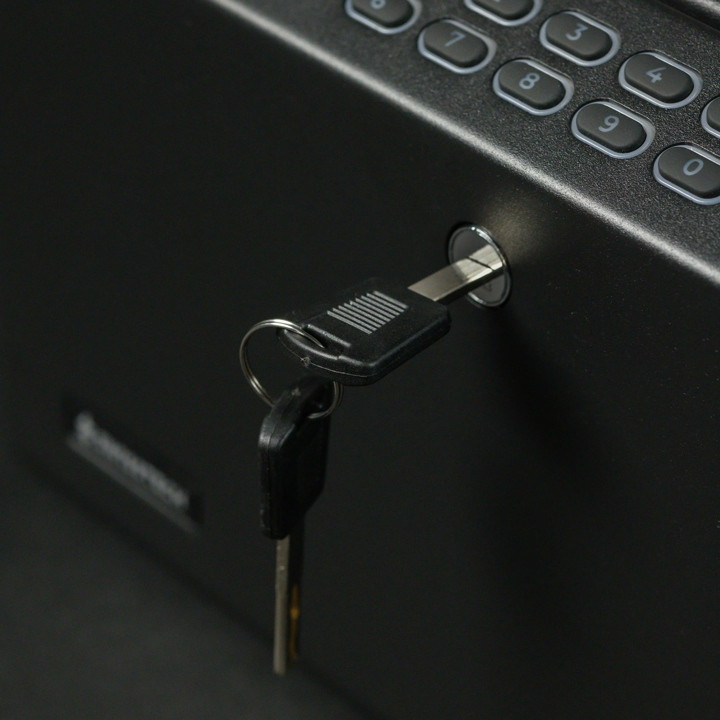 WÄCHTER 500 - Large Capacity Biometric Safe_Blk Studio-09-78.jpg