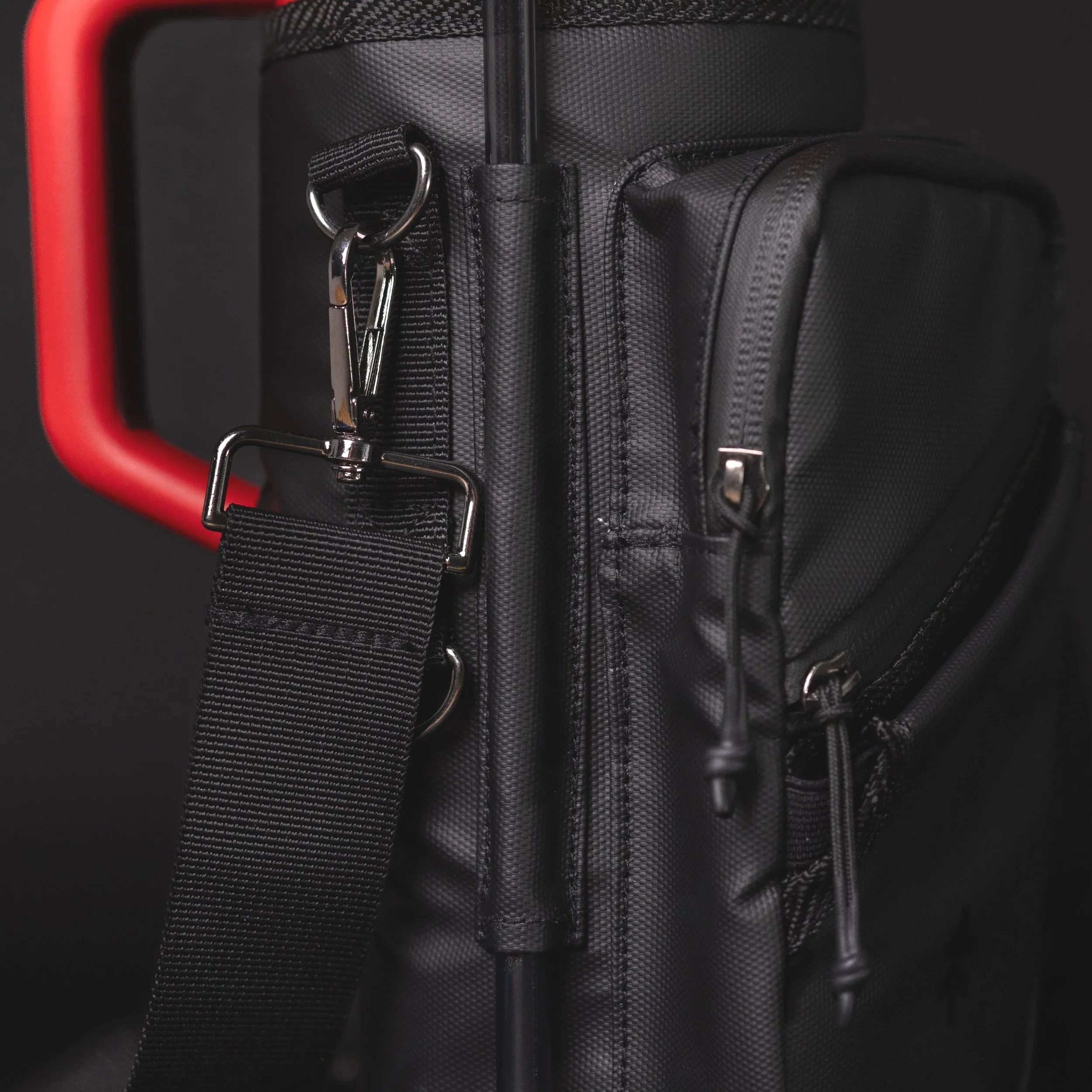 40oz+Tumbler+and+Sleeve_Grahm+Studio+Photos_7.24-5.jpg