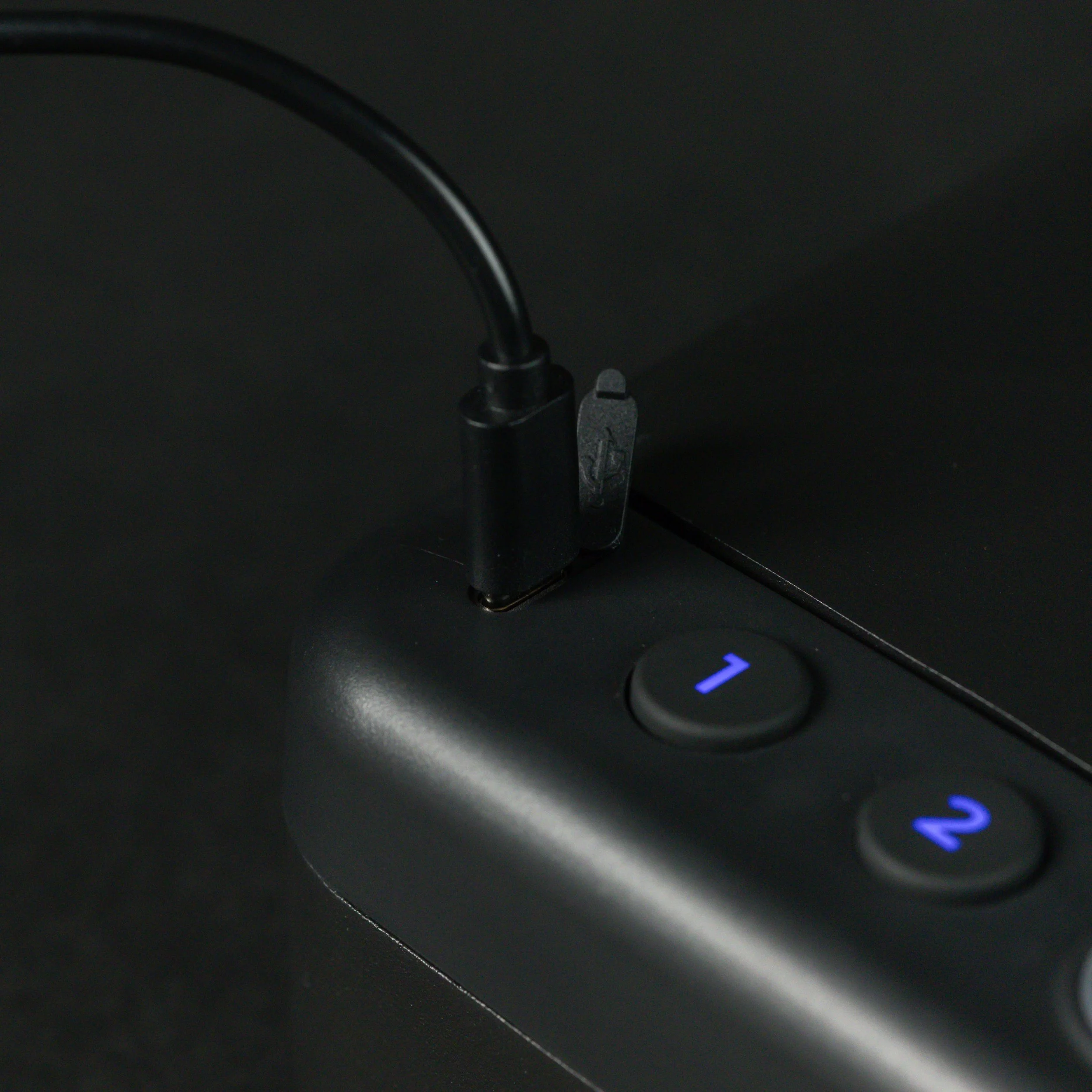 WÄCHTER 100 - Portable Biometric Safe_Blk Studio Photos-13-33.jpg