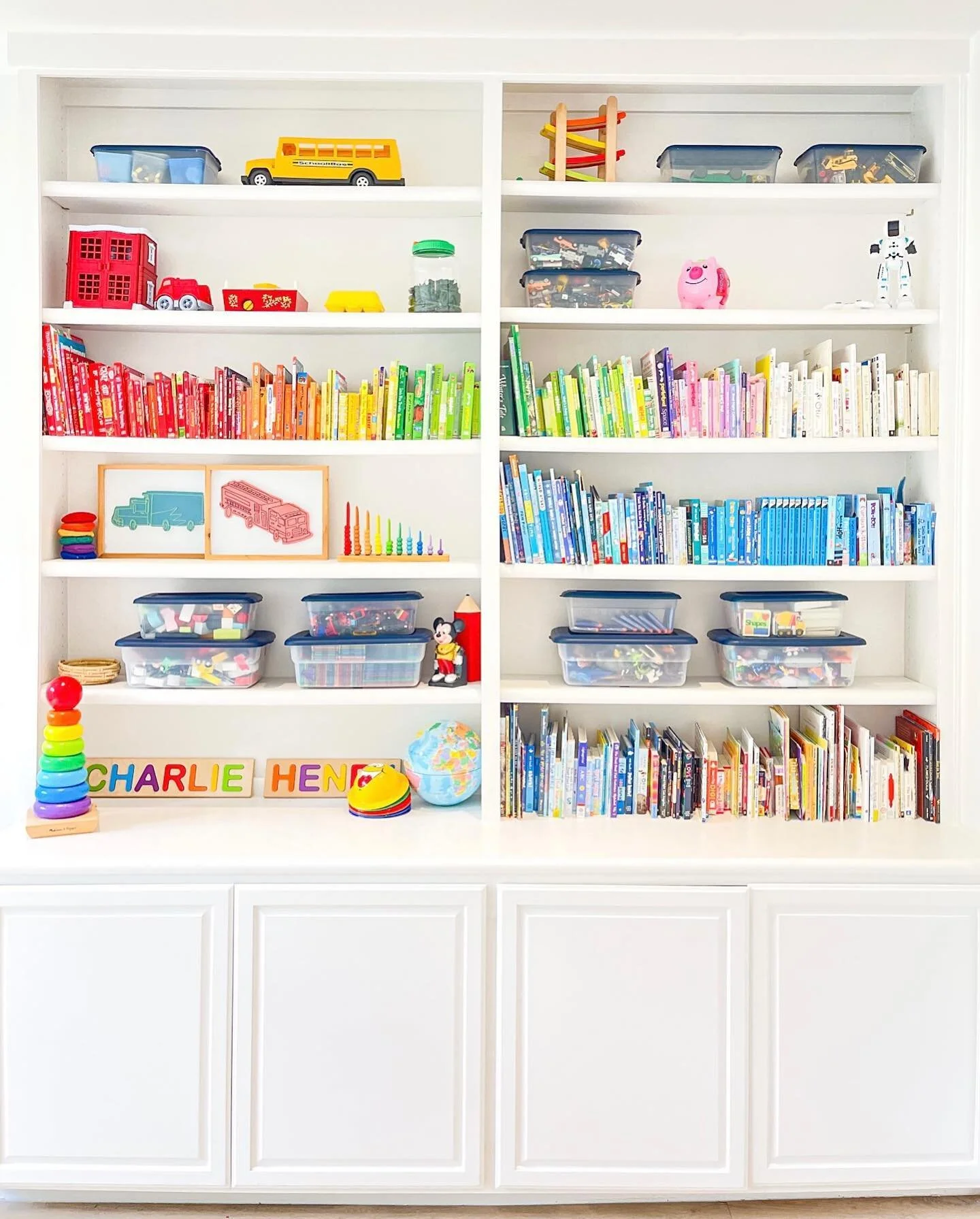 Color coding ❤️🧡💛💛
&bull;
&bull;
#organizing #organization #color #colorcode #rainbow #clean #fyp #eightseventeen #817 #design #and #organization