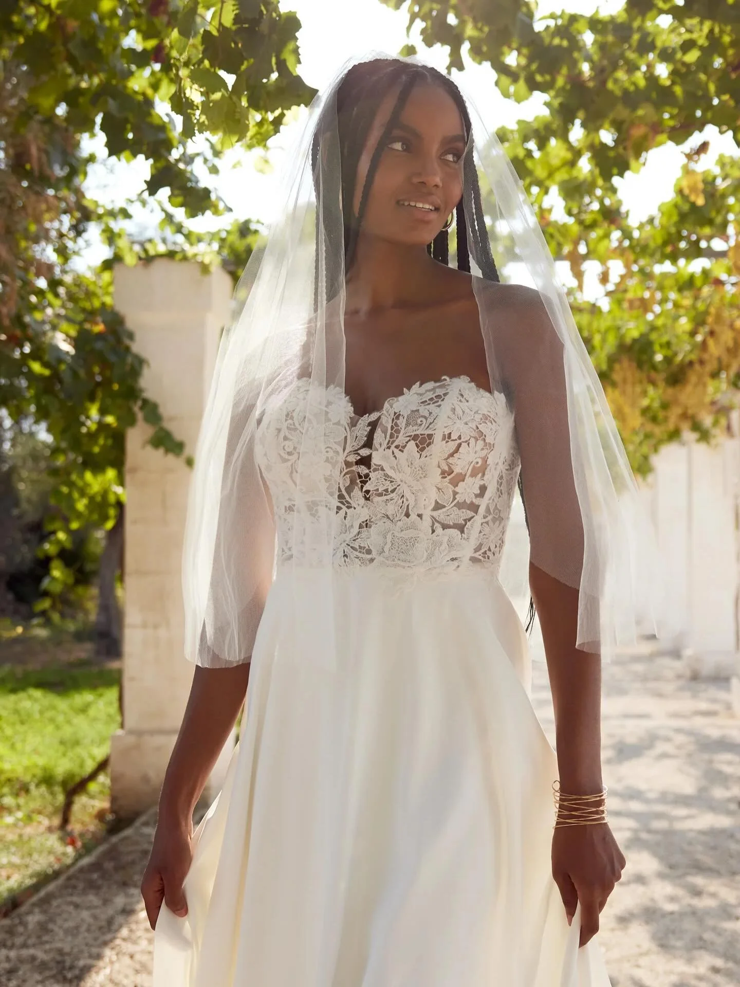 Our new dresses just keep rolling in 😍 This Lillian West gown features a gorgeous sweetheart lace top, with a buttery smooth satin bottom.

Schedule your appointment to try on today!