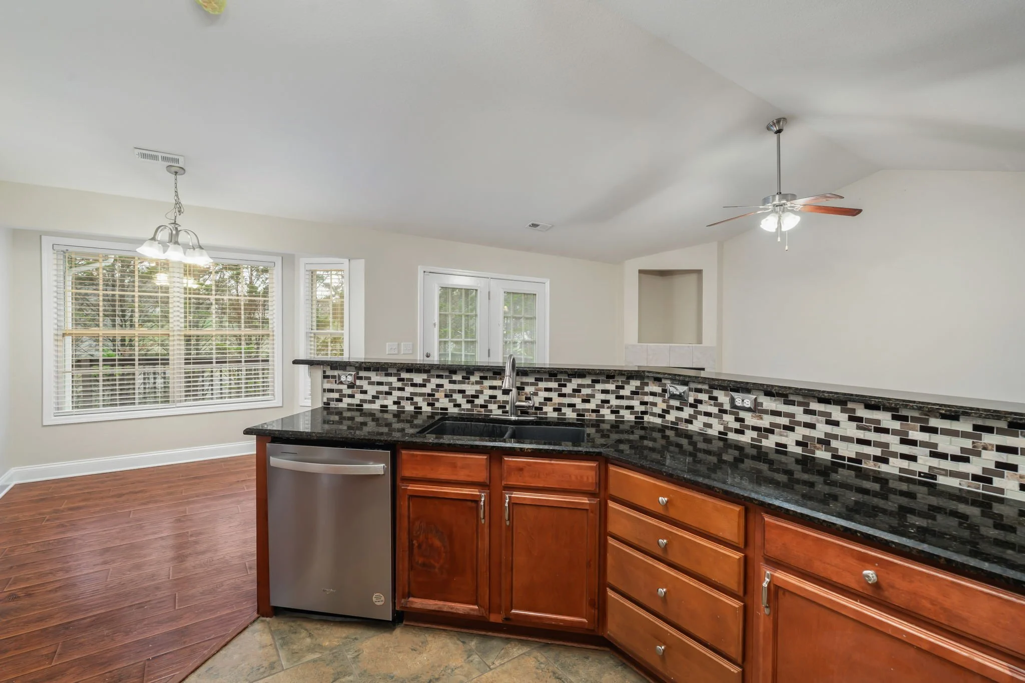 17-web-or-mls-8126 Broken Rock Lane-18.jpg