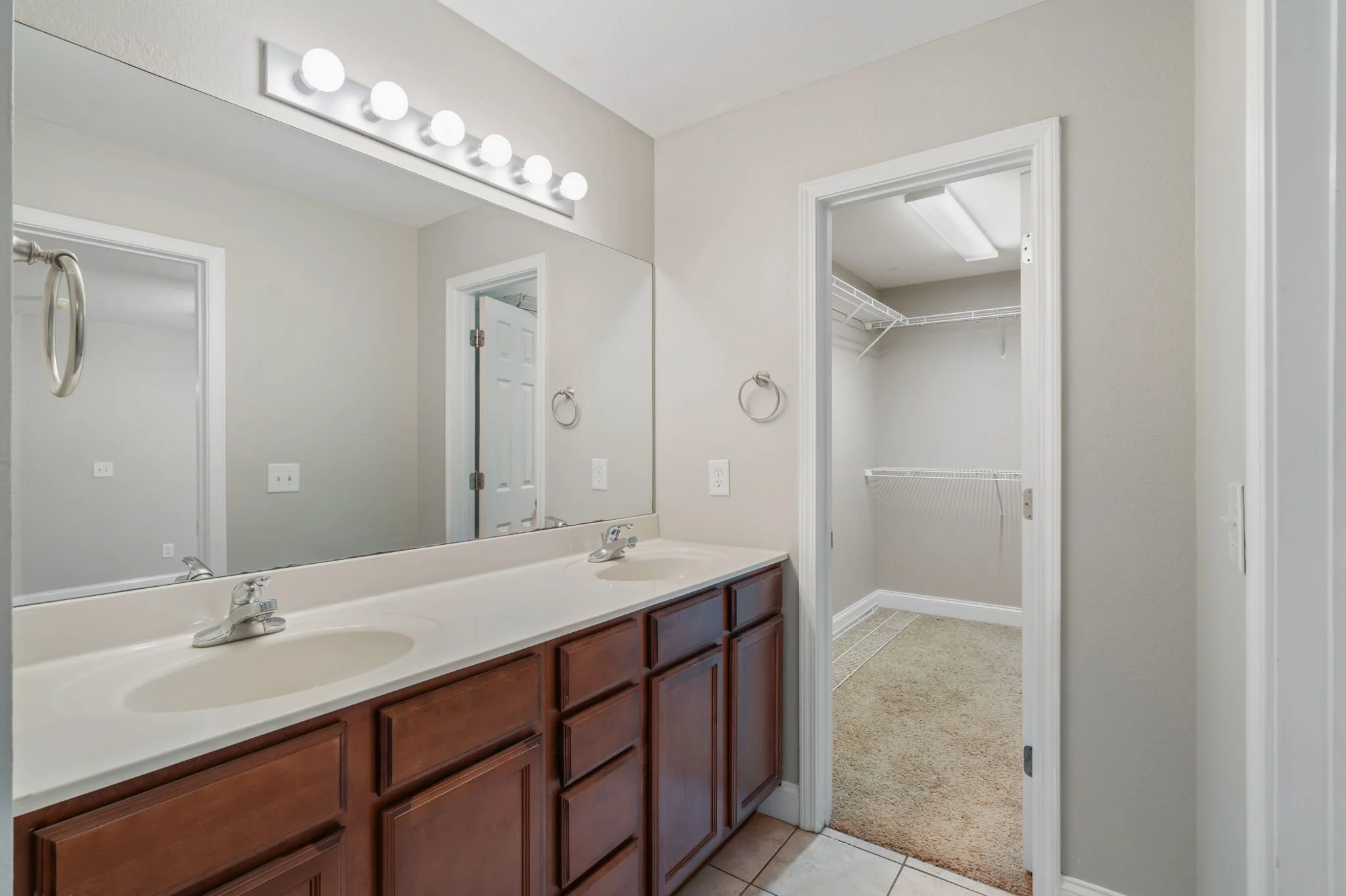 24-web-or-mls-8126 Broken Rock Lane-25.jpg