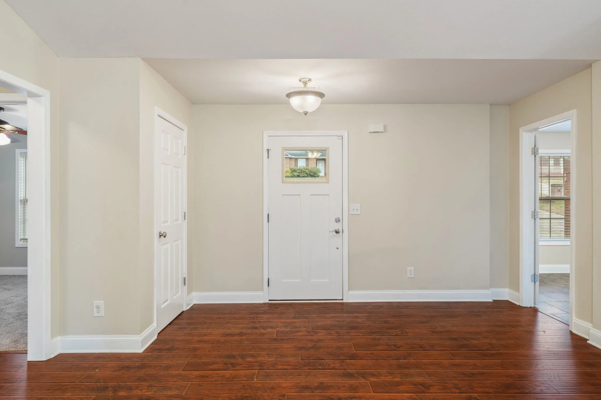 7-web-or-mls-8126 Broken Rock Lane-8.jpg