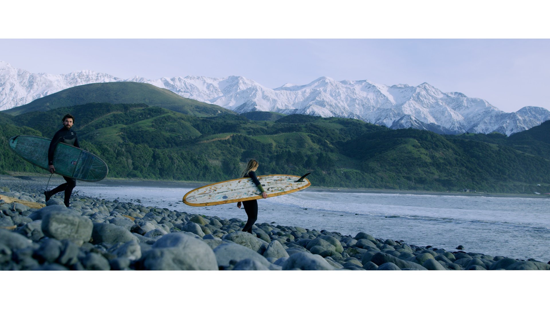 TRAVEL_REEL_EDIT_V10 WHITE.00_00_16_18.Still001.jpg