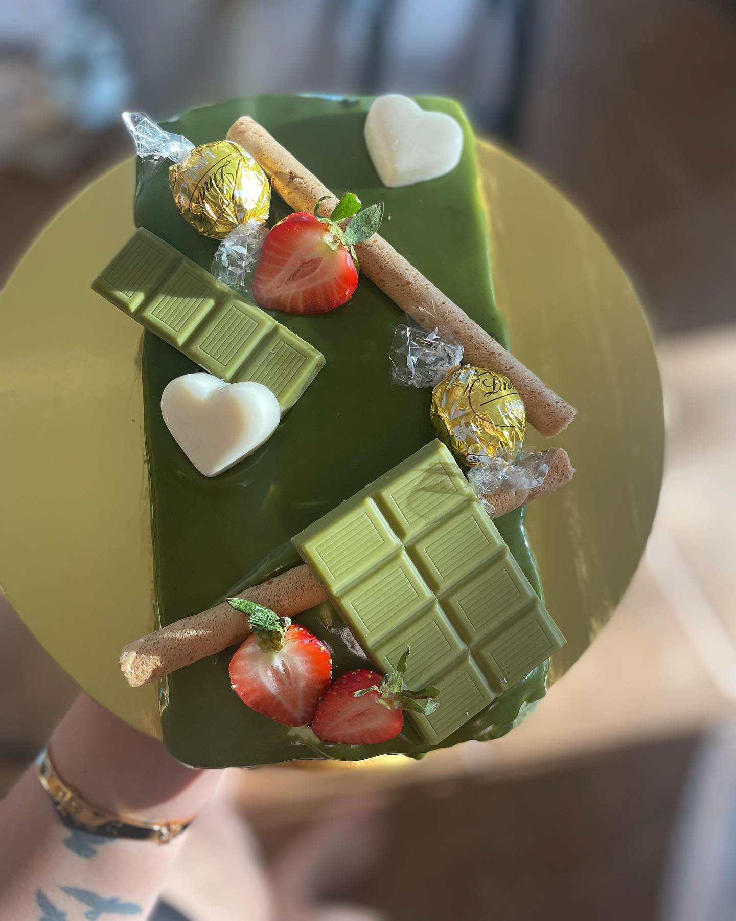 strawberry matcha cake.png
