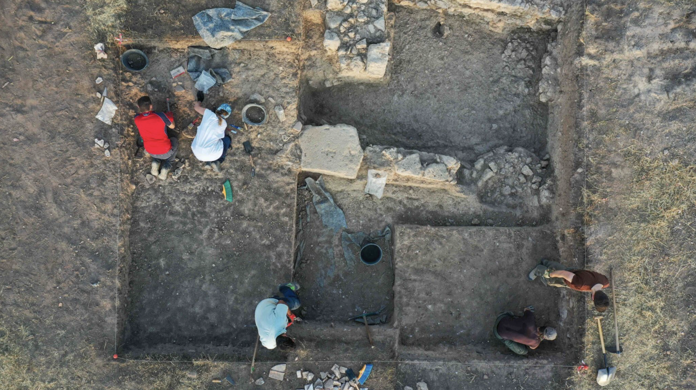 2,000-Year-Old Roman Kitchen Discovered in Northern Spain!