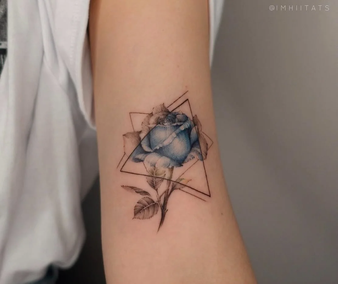 @imhii.ink is back with us from this month 

She specialize color and fine line work 

Please send a request for any inquiries :)