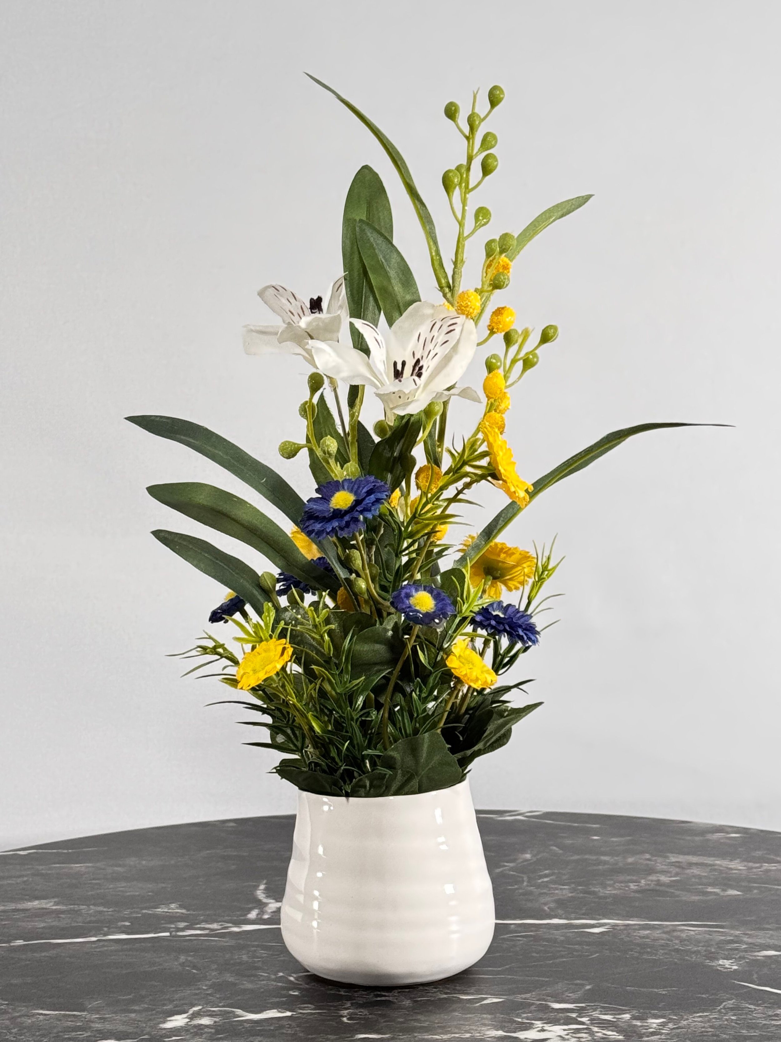 Navy/Lemon Daisy & Alstroemeria Bush