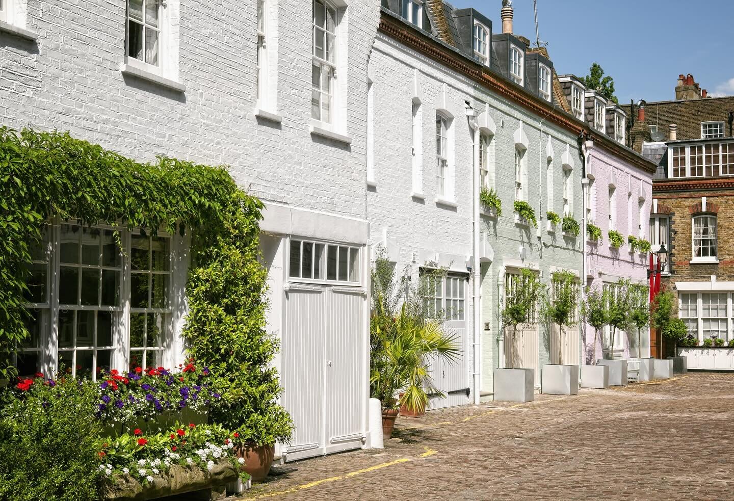 According to Rightmove, Thursday 28 March saw more property listings come to market on their site than any other day this year - a sign that the spring market is truly underway when it comes to fresh availability. 

Whilst many people opt to go down 