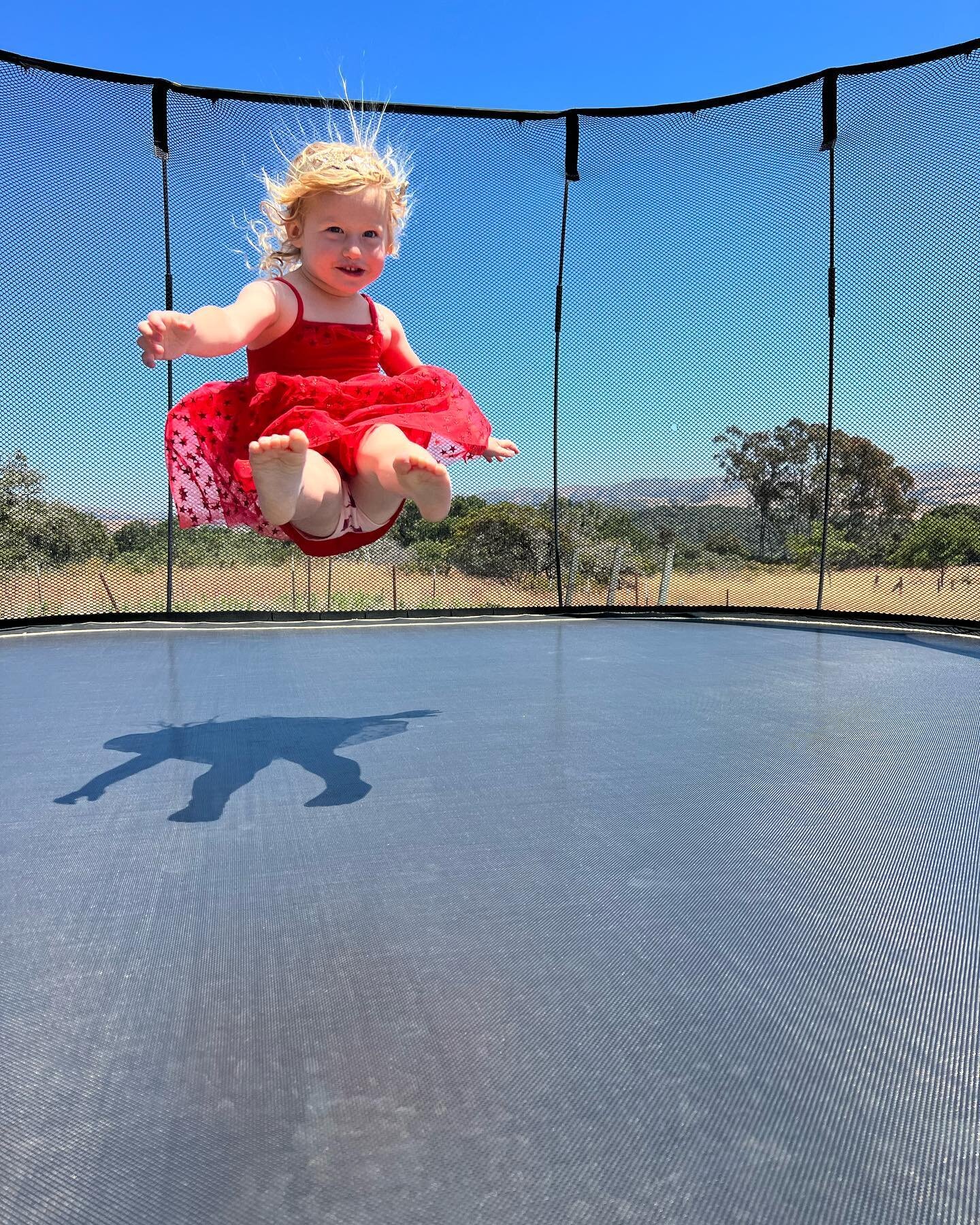 The trampoline at Dreamcatcher Ranch is fun for all !!😆👌🏽
.
.
.
#springfreetrampoline #momhacks #vacationdestination #californiavacation