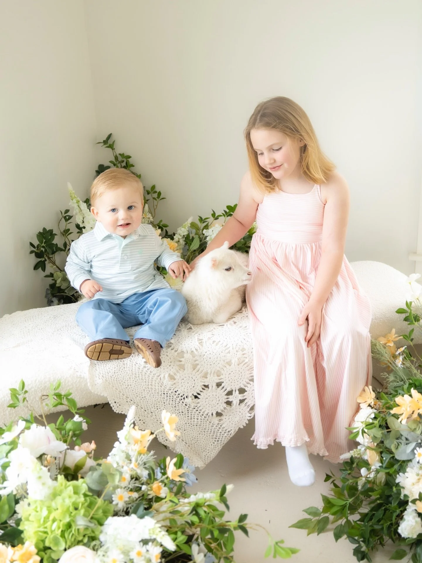 So in love with this year&rsquo;s Easter setup 🐣✨ 

I have ONE spot left this Sunday with the baby lamb! Plus, the $25 off sale is still running!