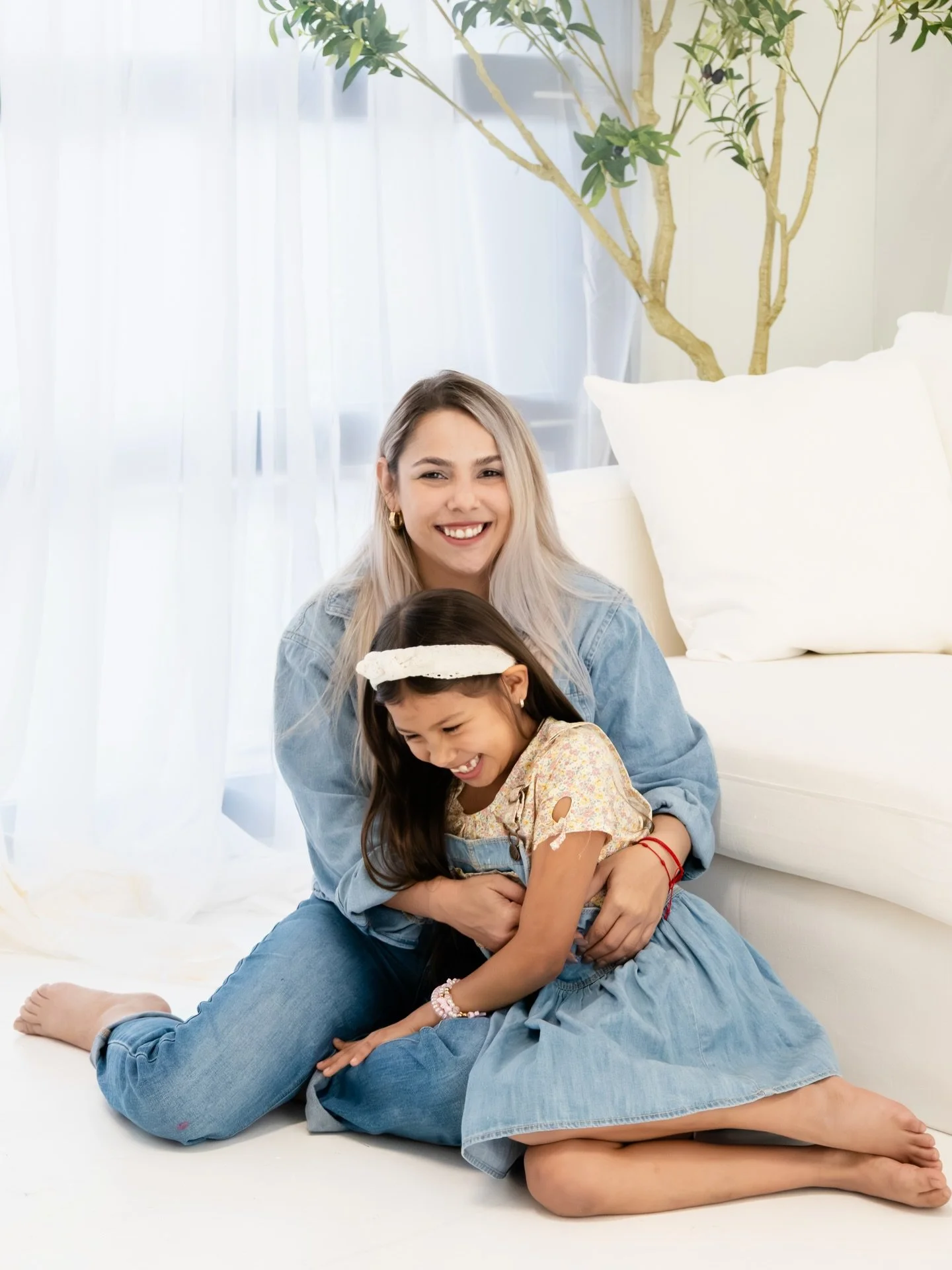 Short, sweet, and full of love 🤍

Family mini sessions are here!