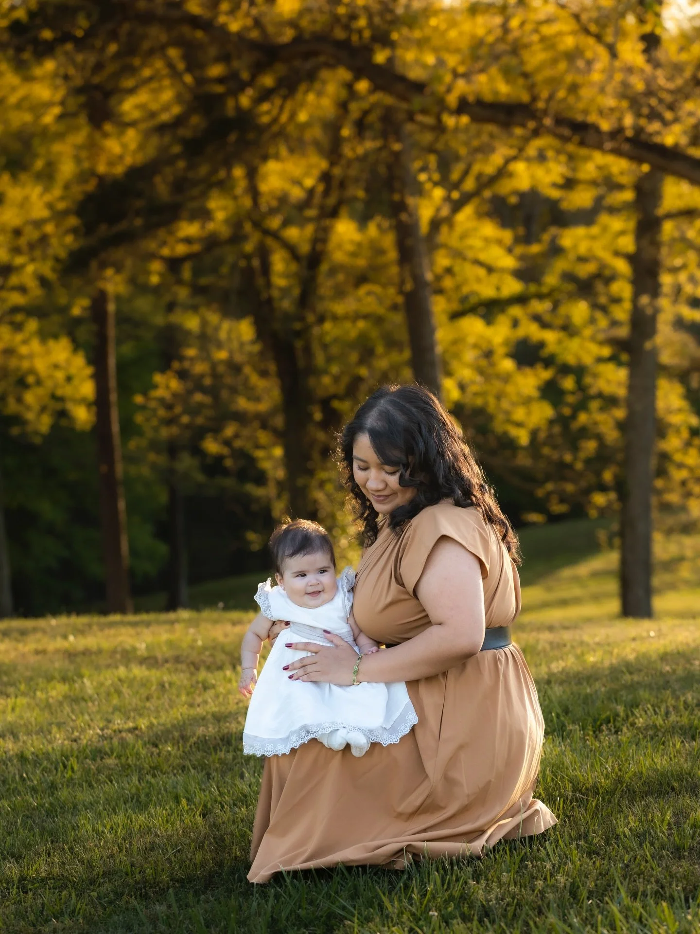 Golden hour always hits different ✨ proof that timing is everything!

Spring dates are filling up fast!