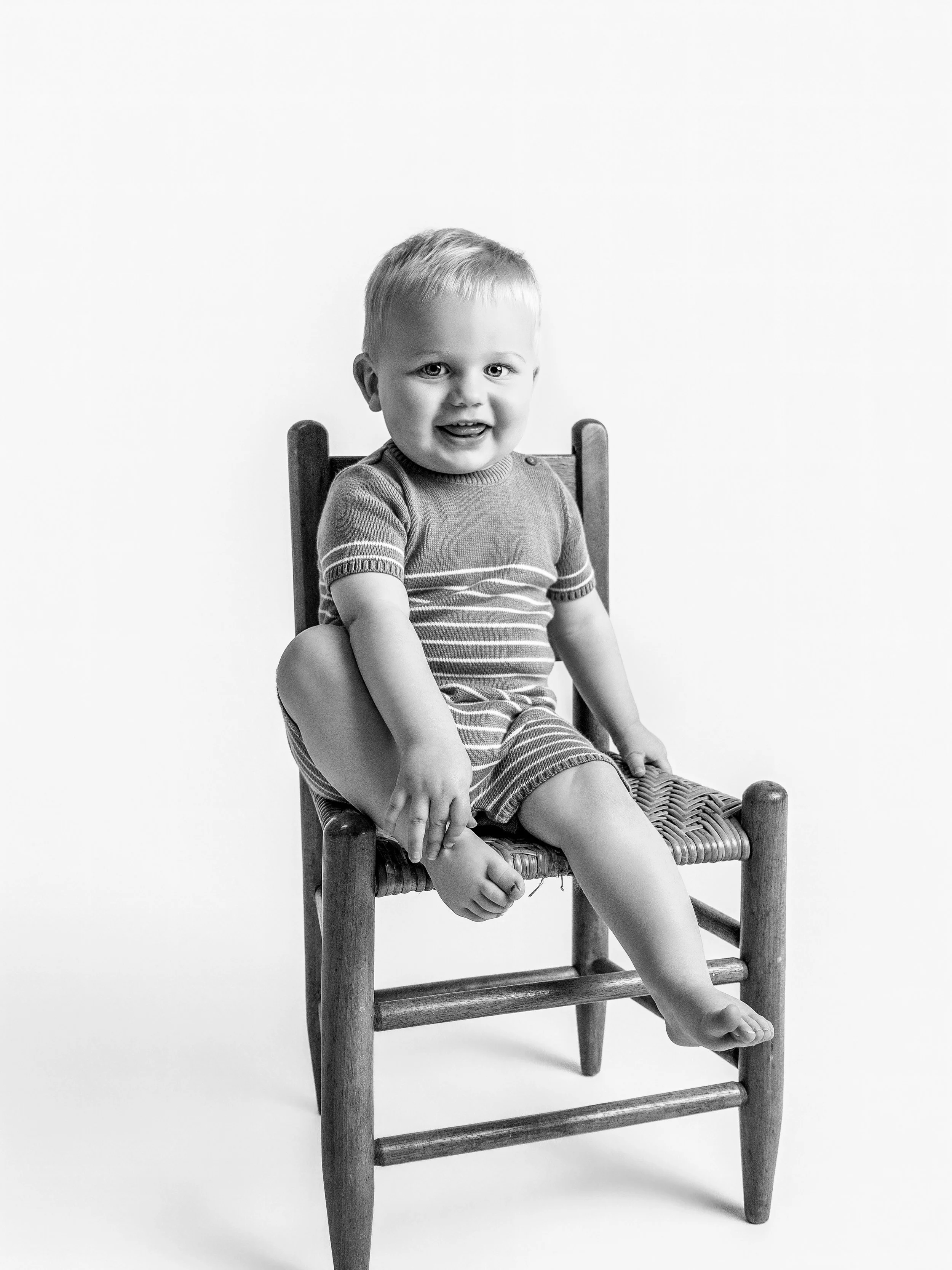 Back from vacation and finally catching up on inquiries! 

Obsessed with how these personality portraits turned out! So fun getting to capture each unique personality🤍