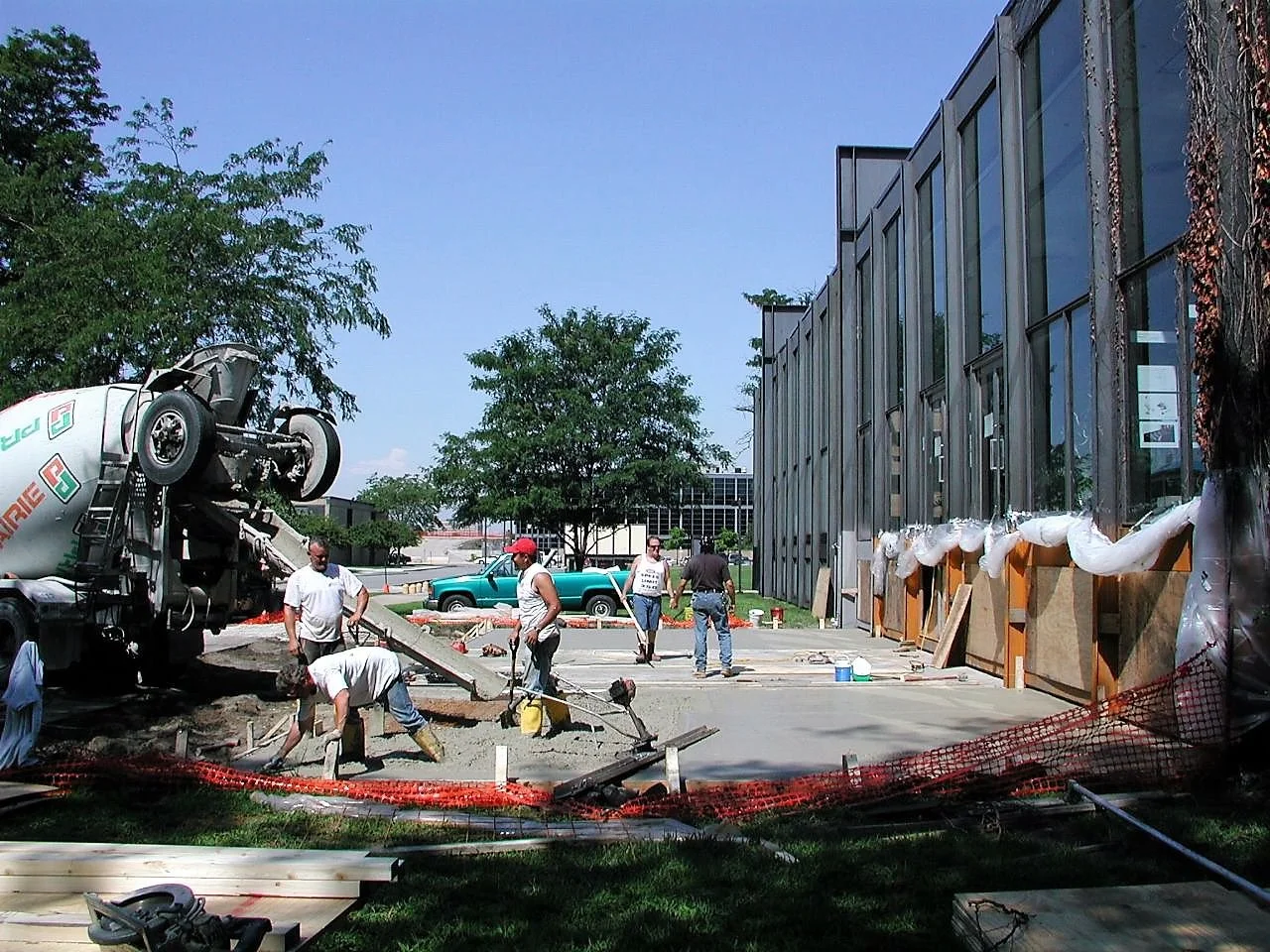SR Crown Hall Façade and Porch Restoration