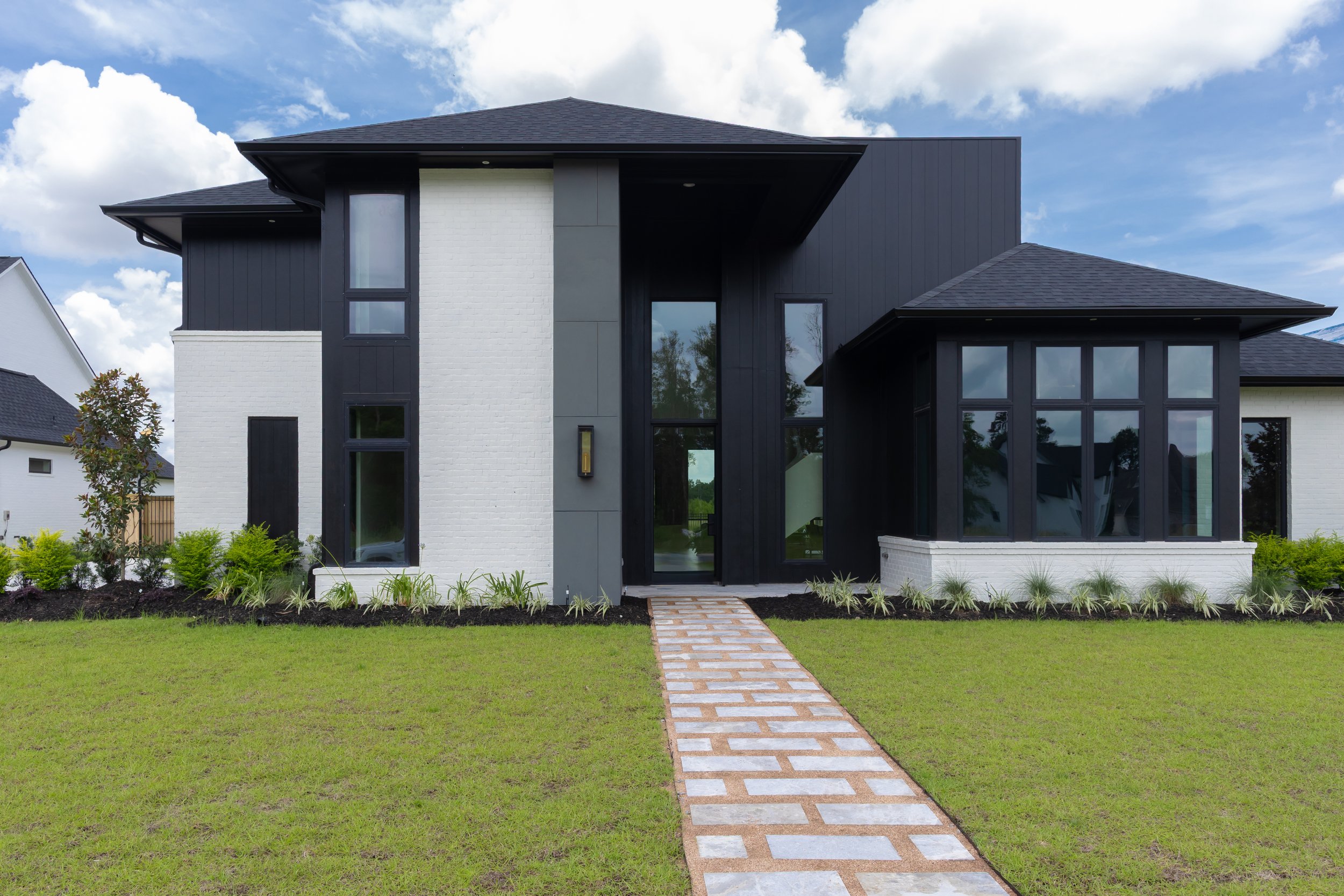 dantin-builders-signature-home-denham-springs-la-front-exterior.jpg