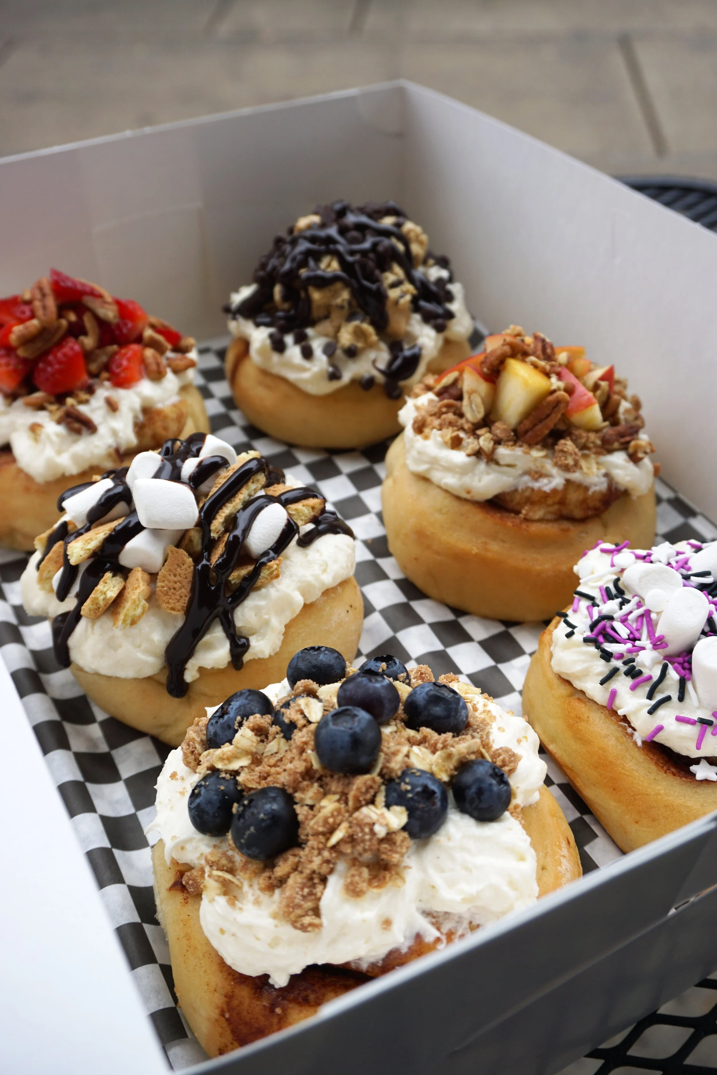 Cinnaholic 6-pack