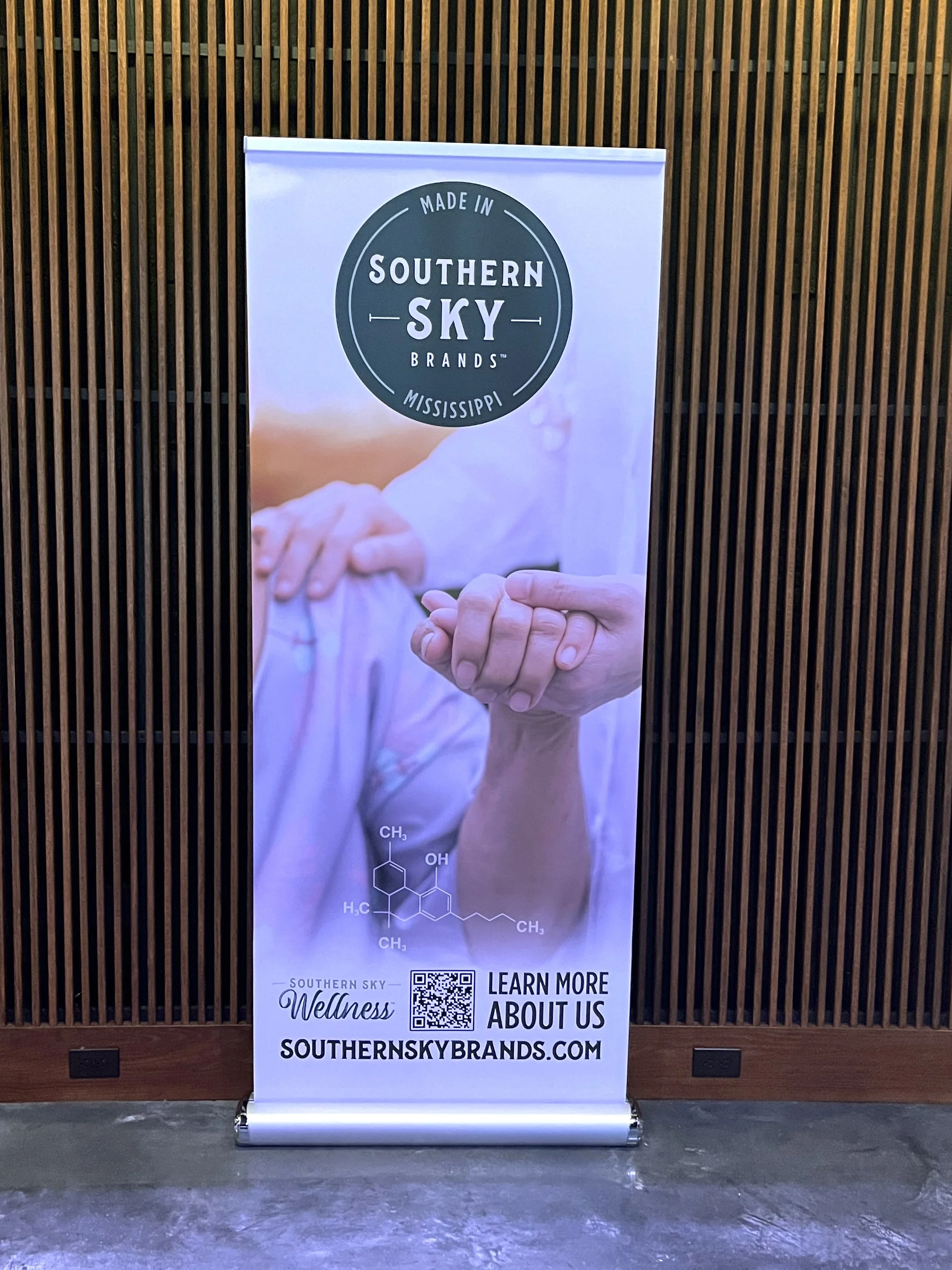 8' retractable banner