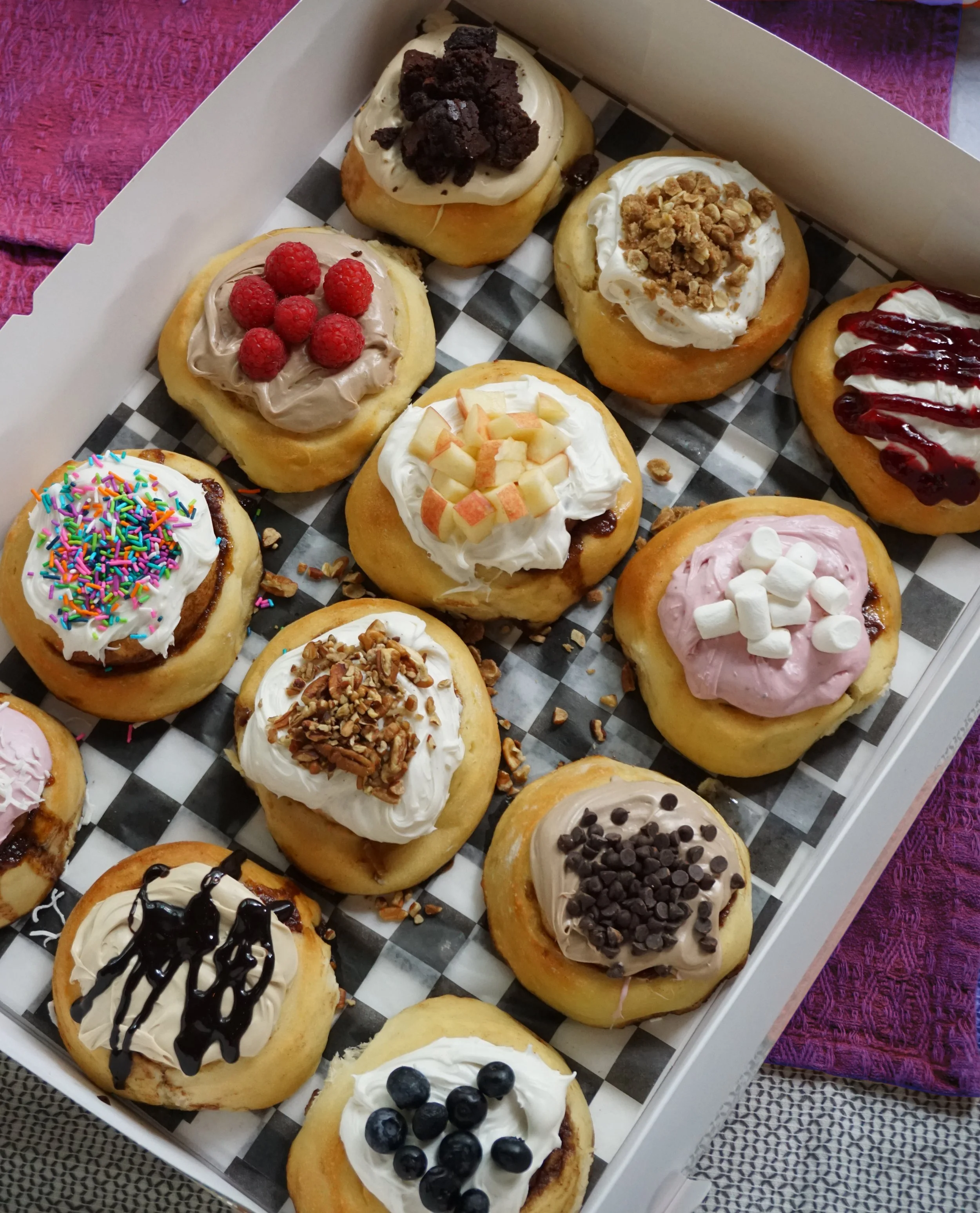 Cinnaholic 12 pack