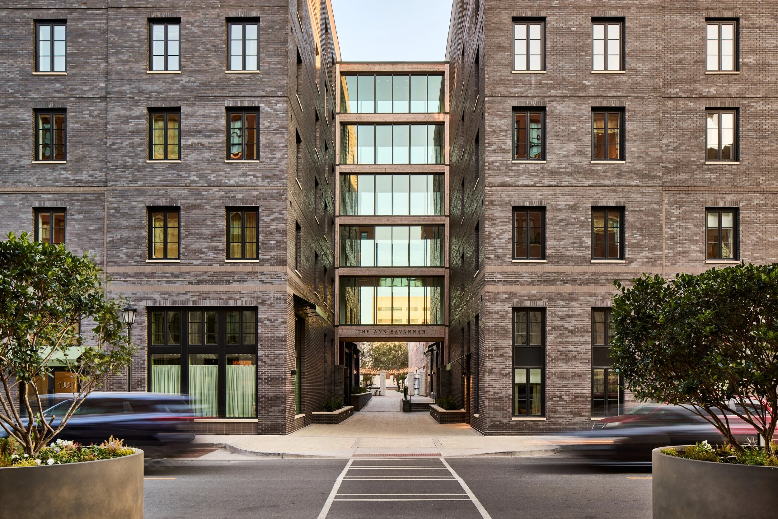 AMB_AnnSavannah_SAVDR_Exterior2.jpg