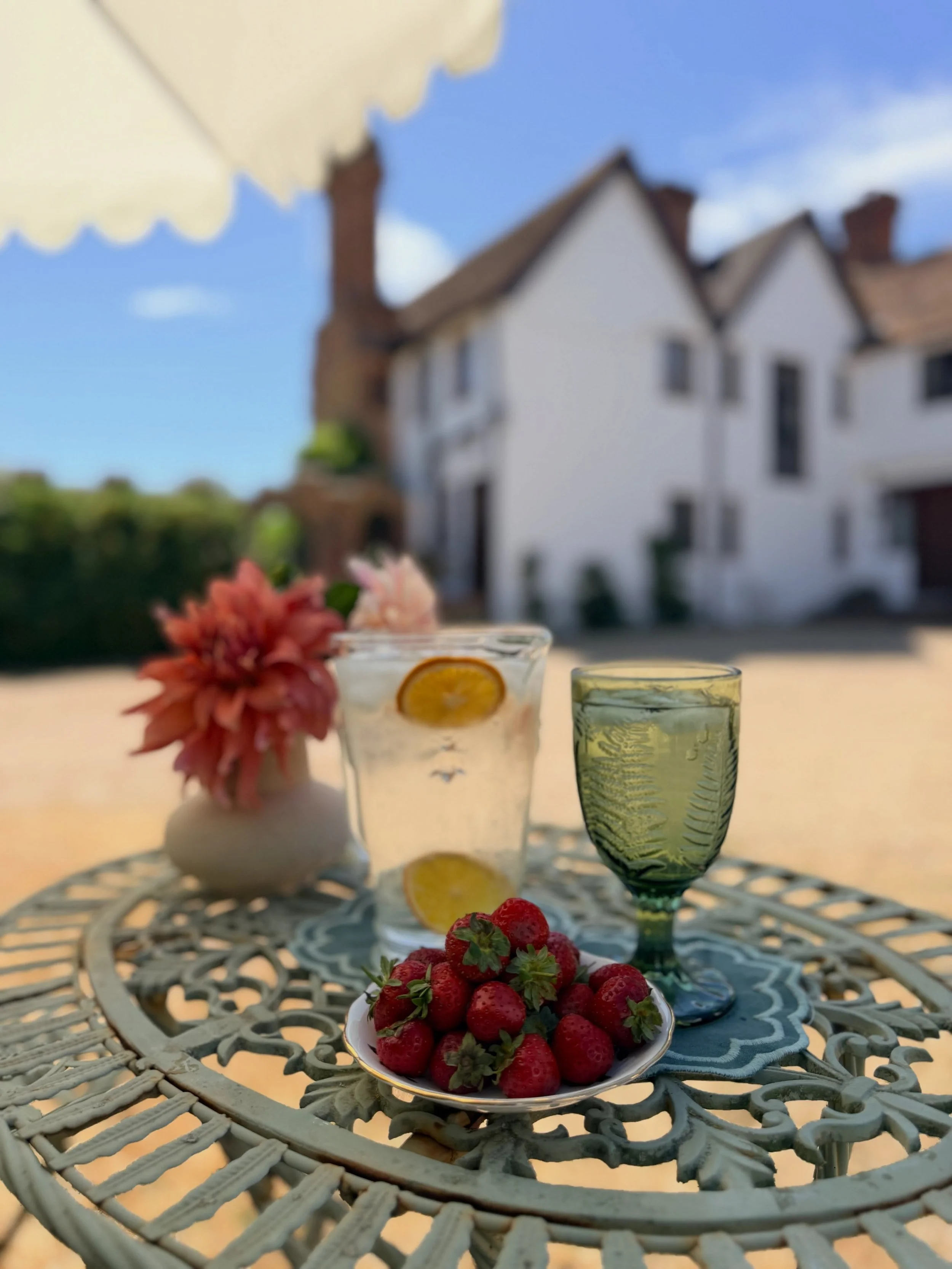 A cool drink in the shade 😎

#WritersCottage
#ShoreHallUK
#BeatTheHeat
#UKStaycation
#CountryLiving