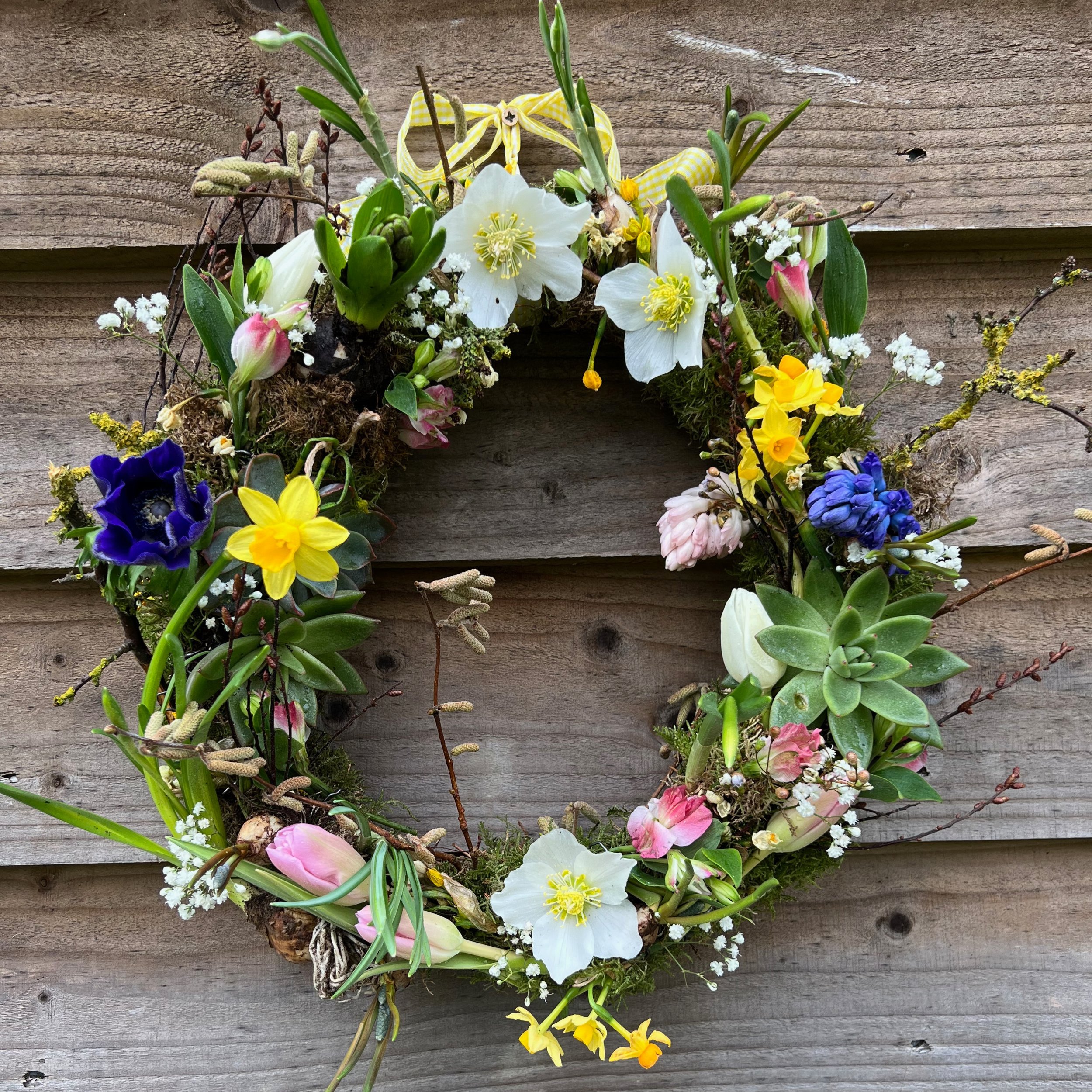 Living spring wreath