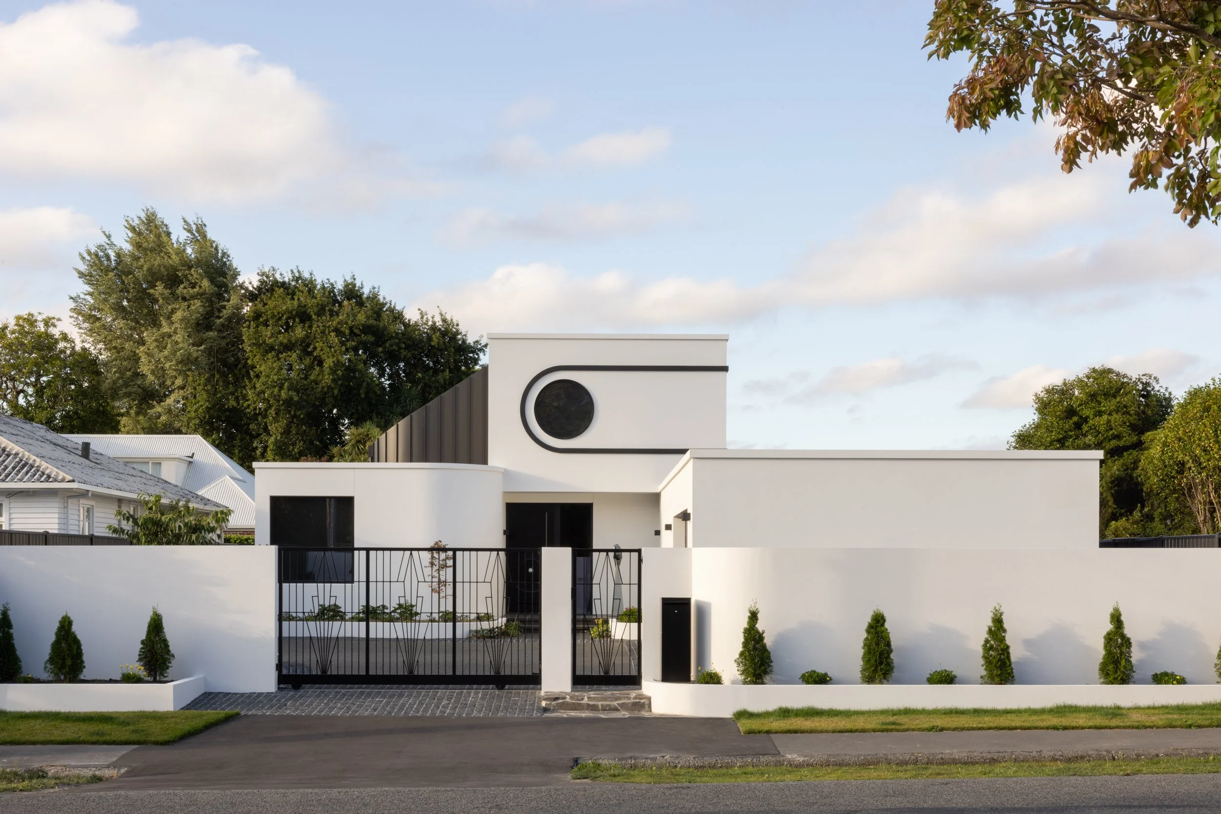 Outline_Spaces_HB_Residence_Web_Img.1.jpg