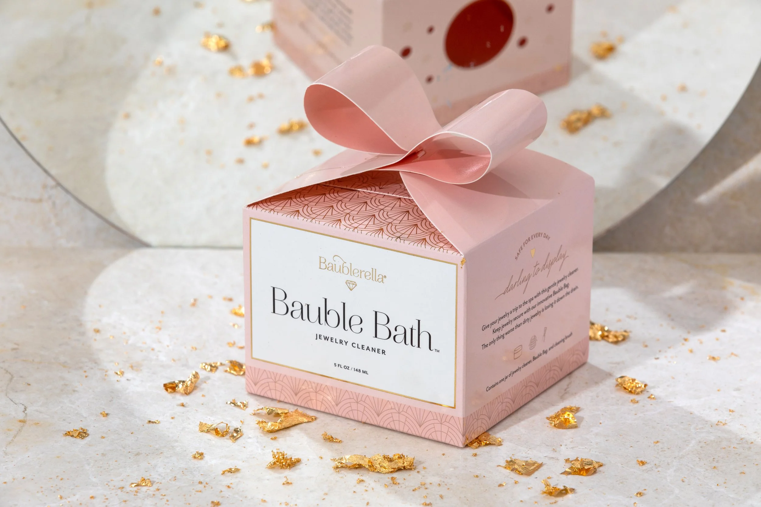 JodyWorthington_Baublerella_BaubleBath_1_Small.jpg