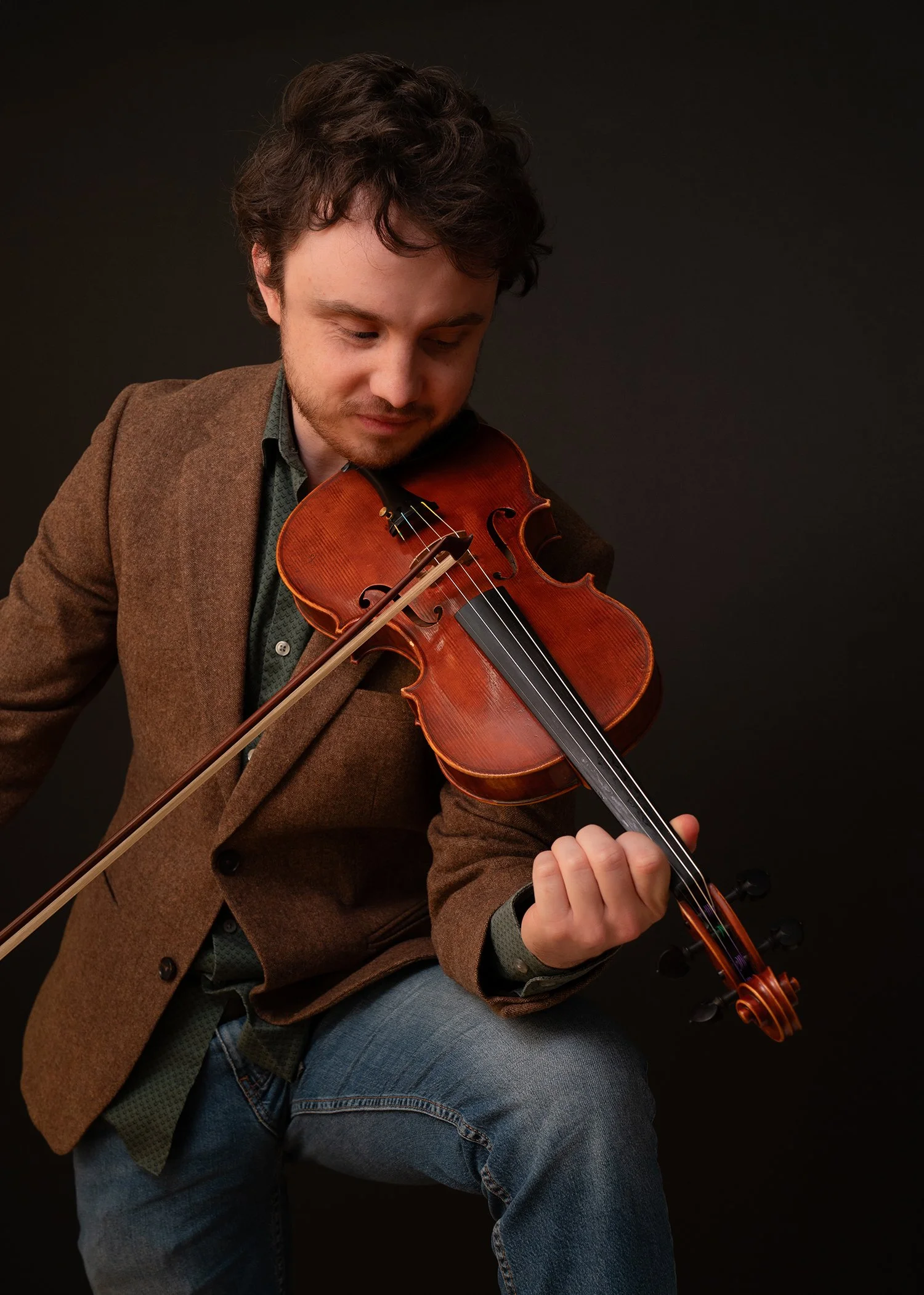 warm toned professional portrait violinist.JPG