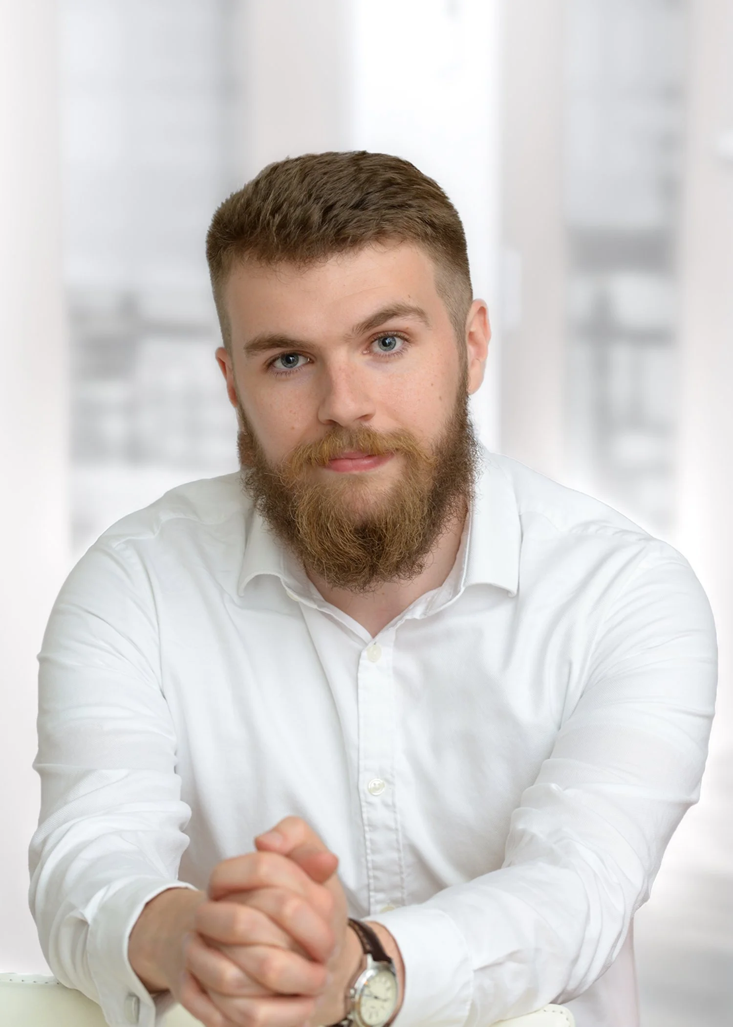 professional headshot .JPG