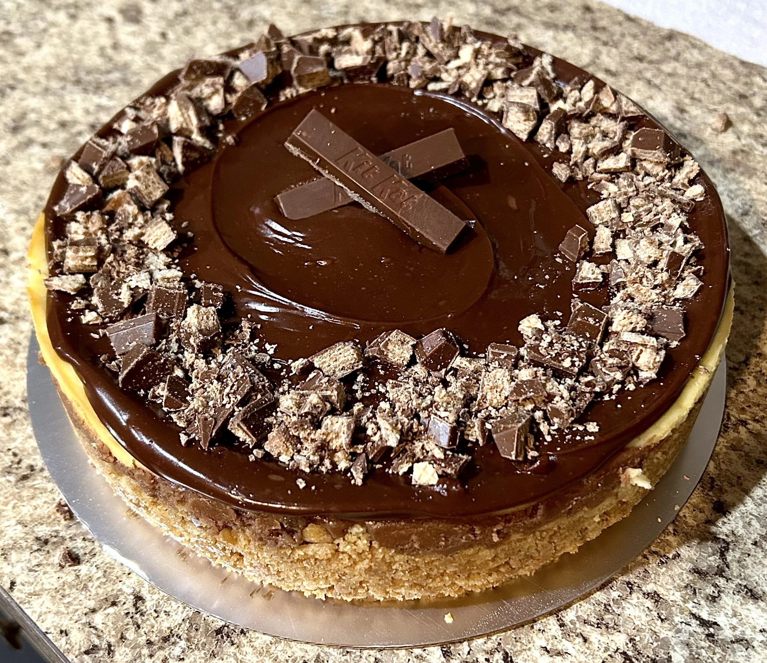 Kit Kat Cheesecake