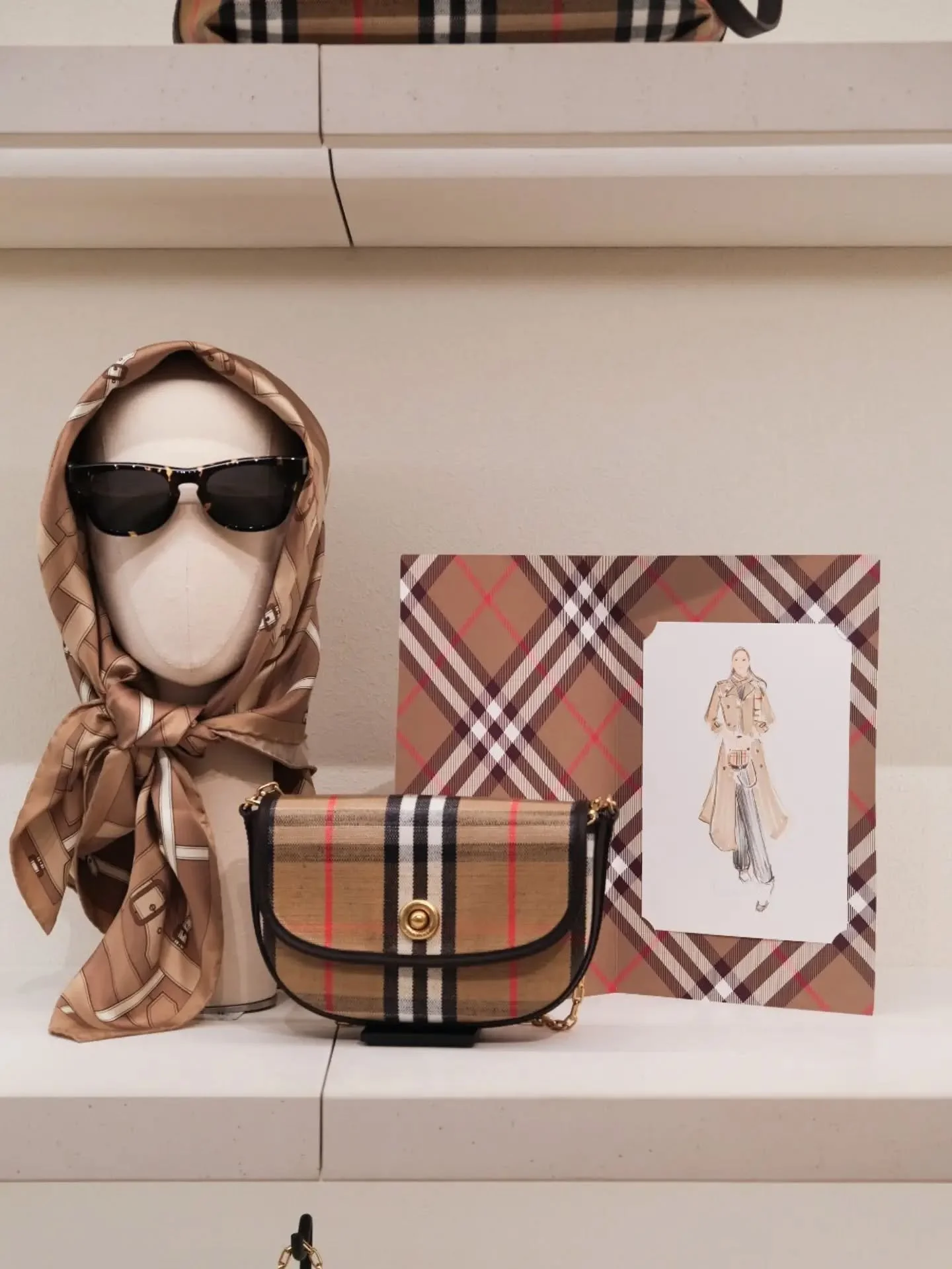 A day at @burberry illustrating guests for Mother's Day ❤️ Showcasing the classic Burberry trench that never goes out of style 

Thank you to the lovely Burberry Chadstone team and @bonboncreativeco for having me - I had the best time helping bring g
