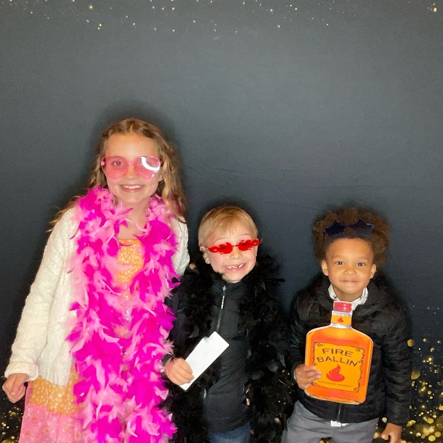 Where are their parents?! In hindsight, maybe alcohol props for my photobooth were not a great idea with so many children? These pictures are hilarious though😂

#photobooth #props #evergreenevents #evergreeneventsdj #dj #joke