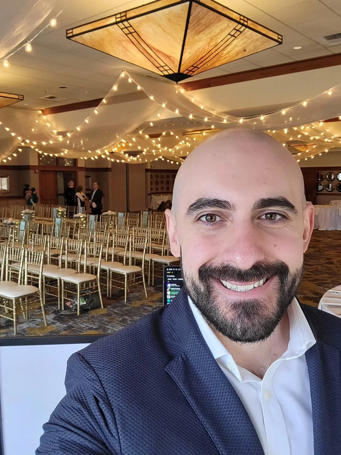 2nd to last wedding of the year! I have A LOT of photos and videos from this summer i haven't yet processed. It's been a very busy wedding season and im looking forward to unwinding from it all. Have a great weekend 😀