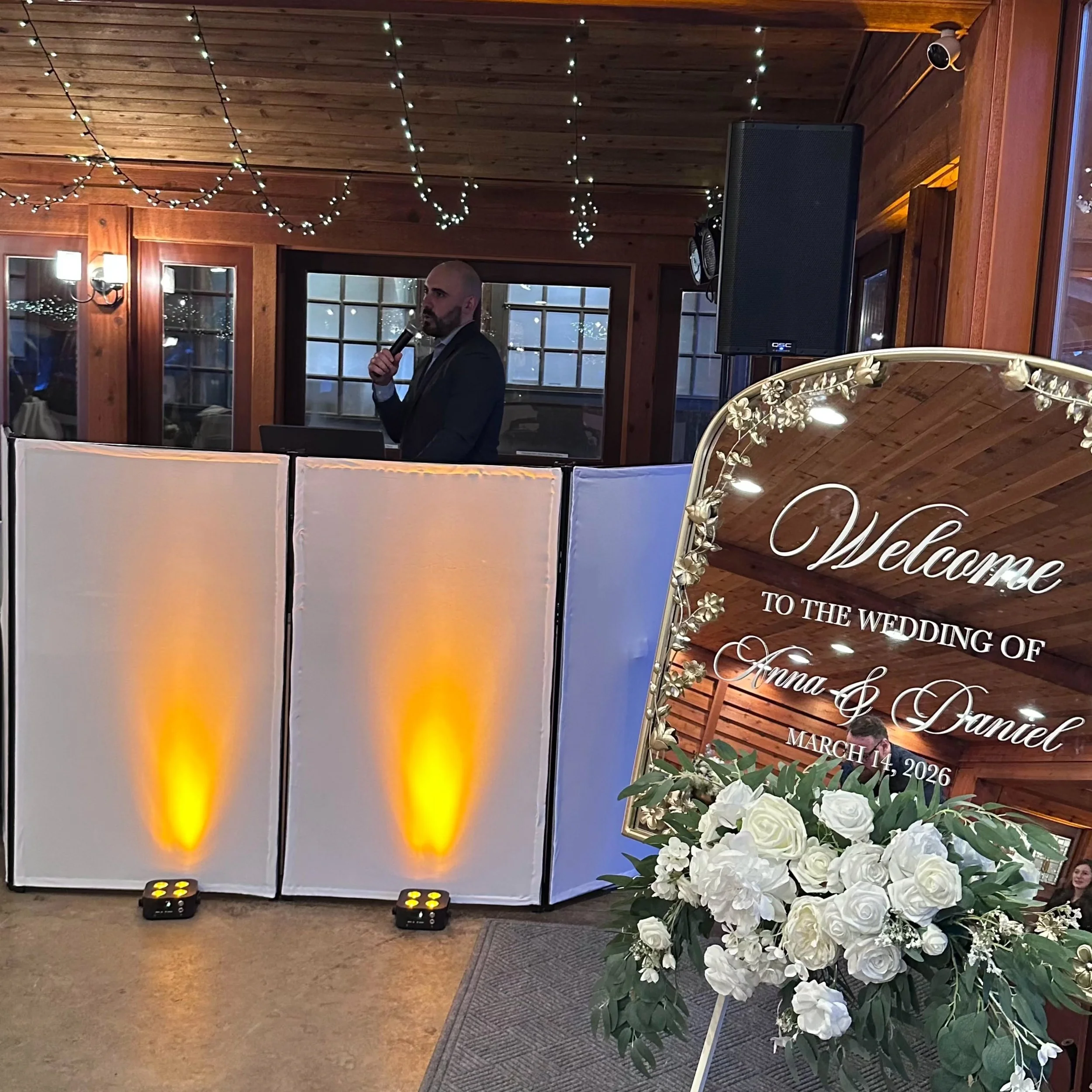 March 14th. The day after 6 inches of snow dumped on Washington.
Most people stayed home. We loaded up the gear and made it happen anyway.
This is what "the show must go on" actually looks like 🎧❄️
(Shoutout to couples brave enough to say 