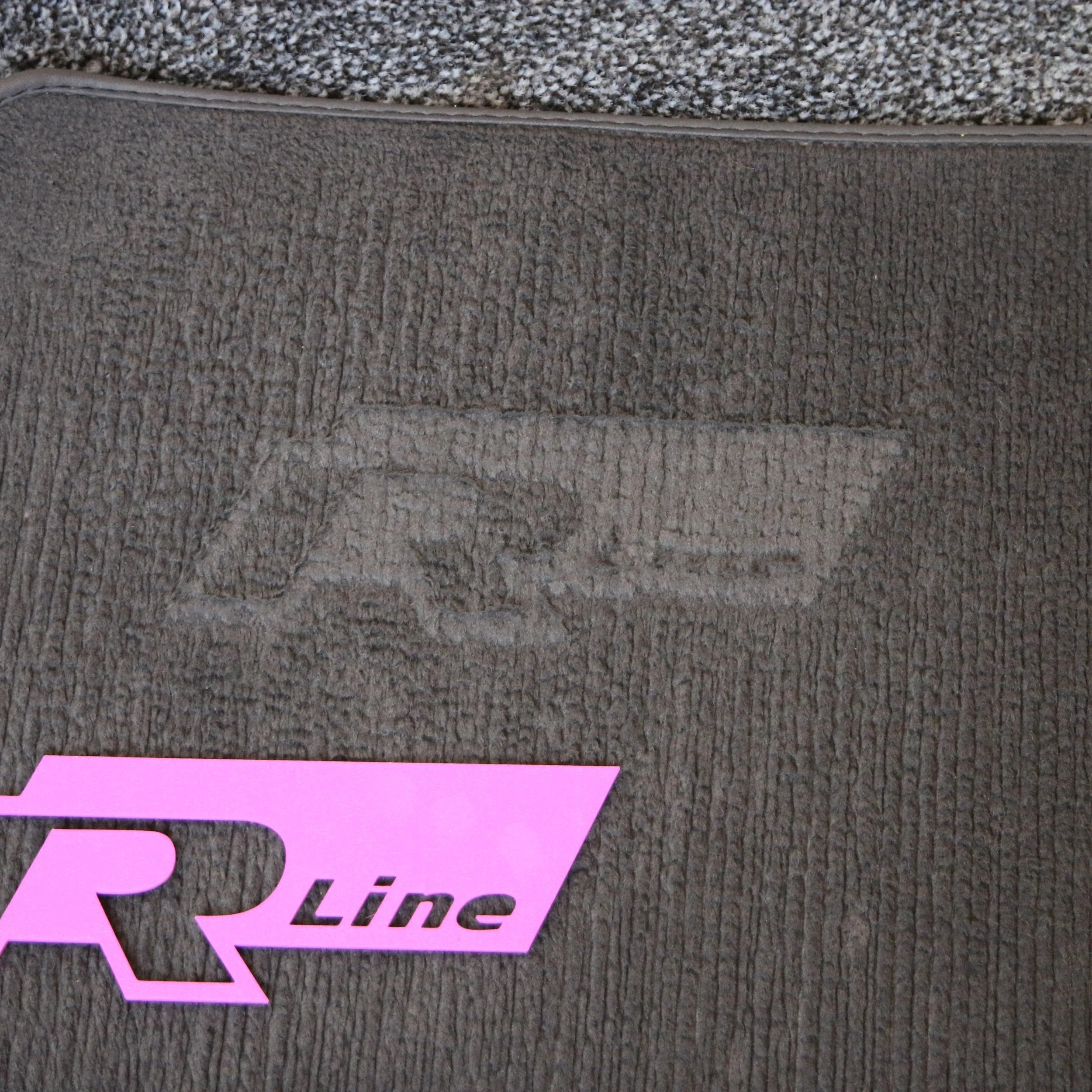 VW R LINE 2.jpeg