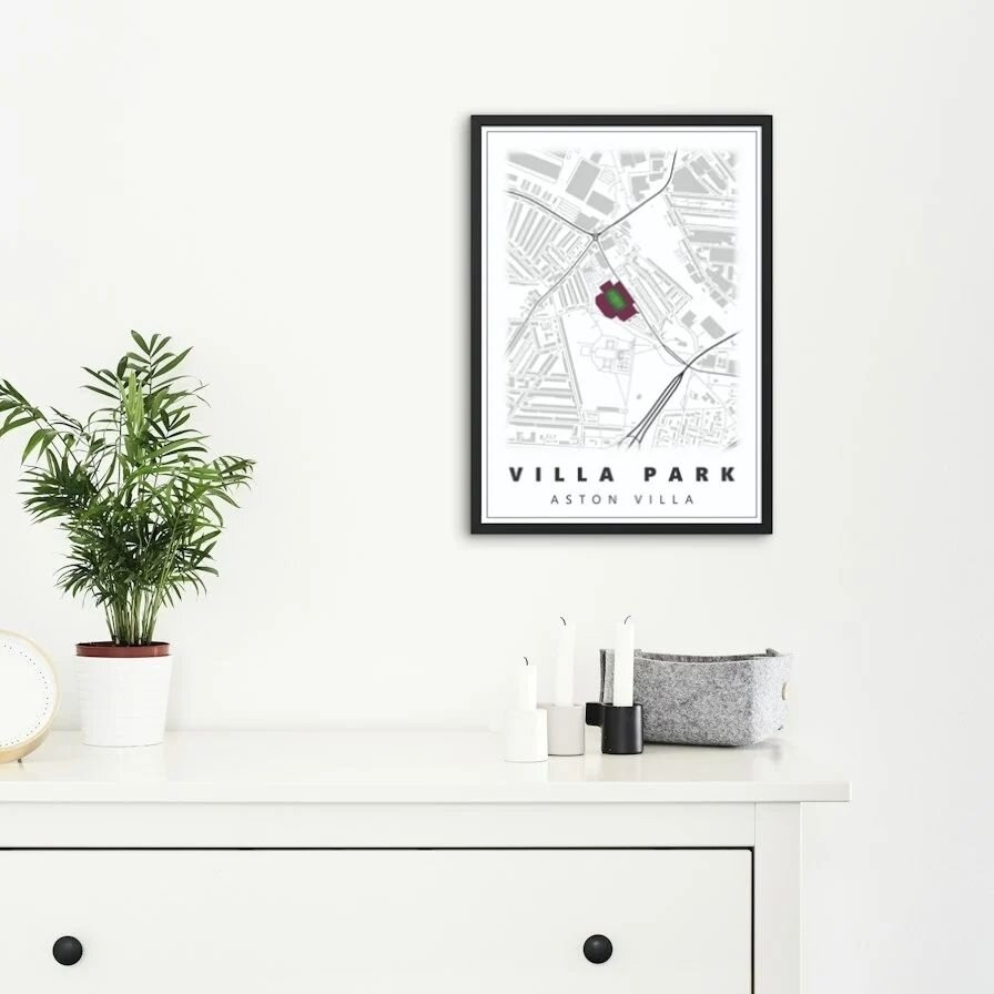 Villa Park, a stadium with deep connection to the English game and home to football giants Aston Villa. With a capacity of 42&rsquo;640 this traditional stadium represents everything great about football in the UK.

Link in Bio ⚽👊👍

This print woul