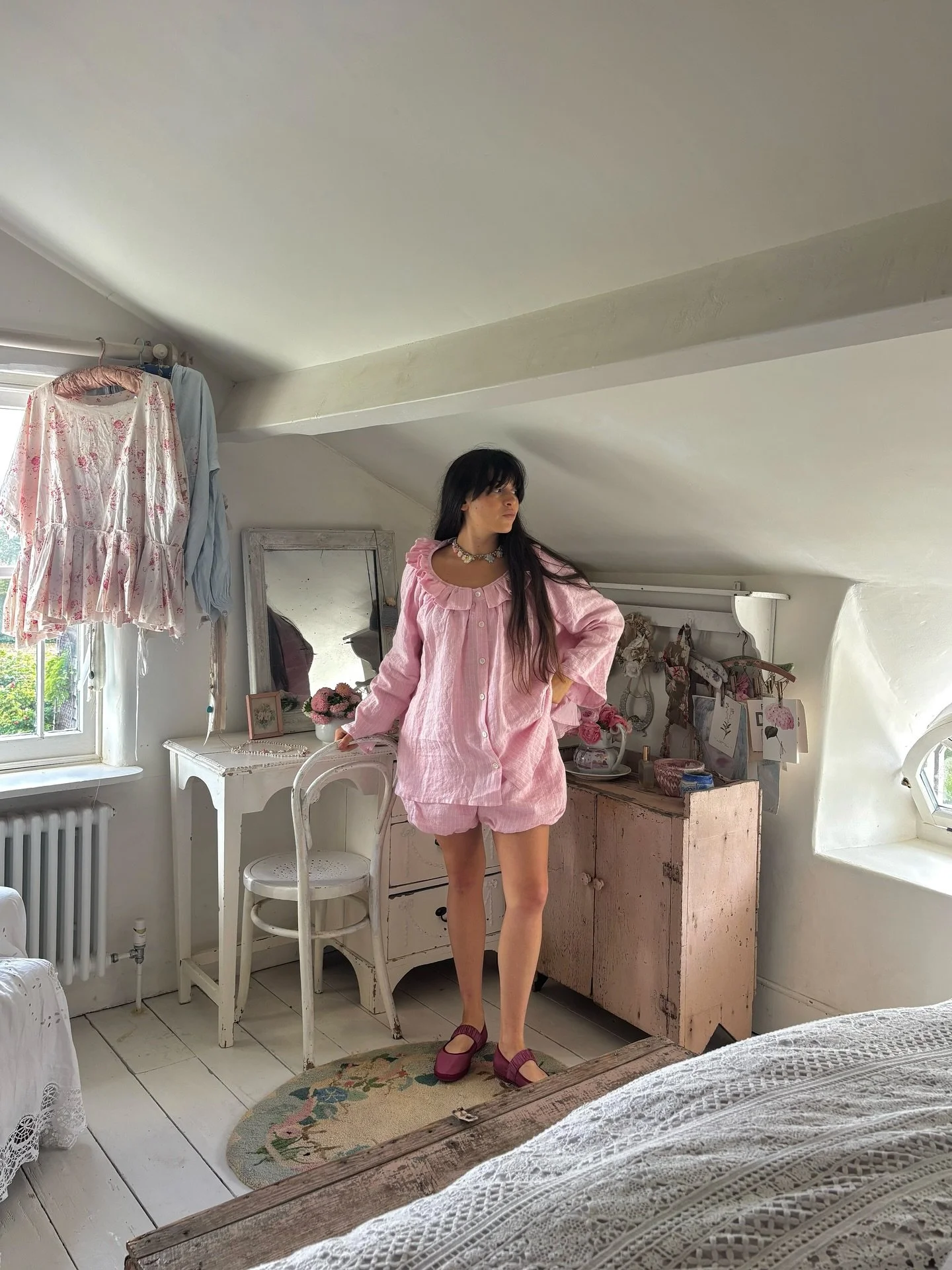 Cottage cuteness 🌸 pink linen set @kindredofireland *pr gift @cazzleallen 🤍