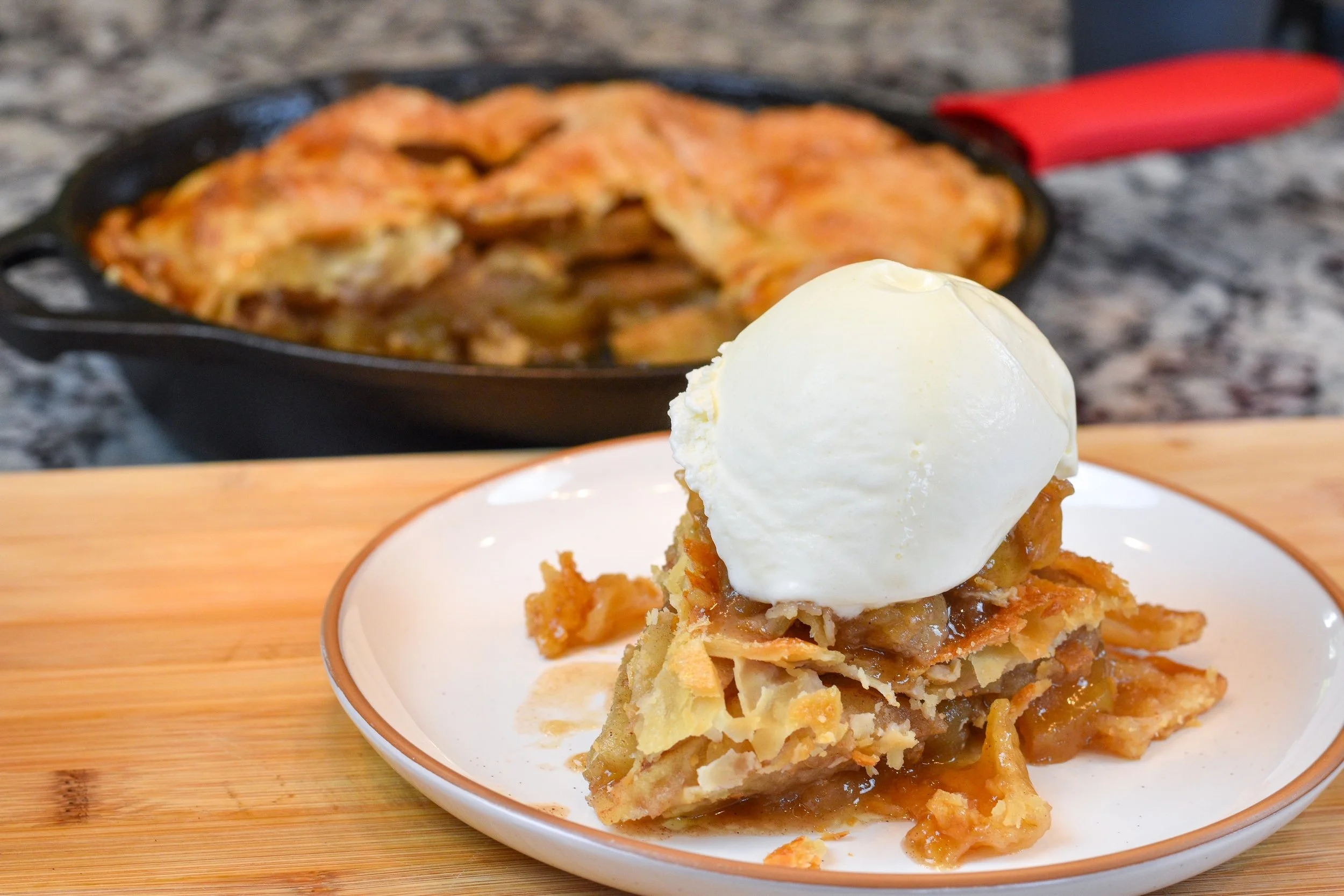 Easy Skillet Apple Pie