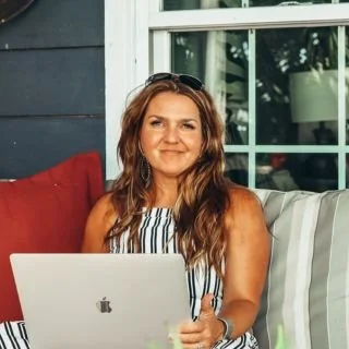 https://aprilbeach.com/