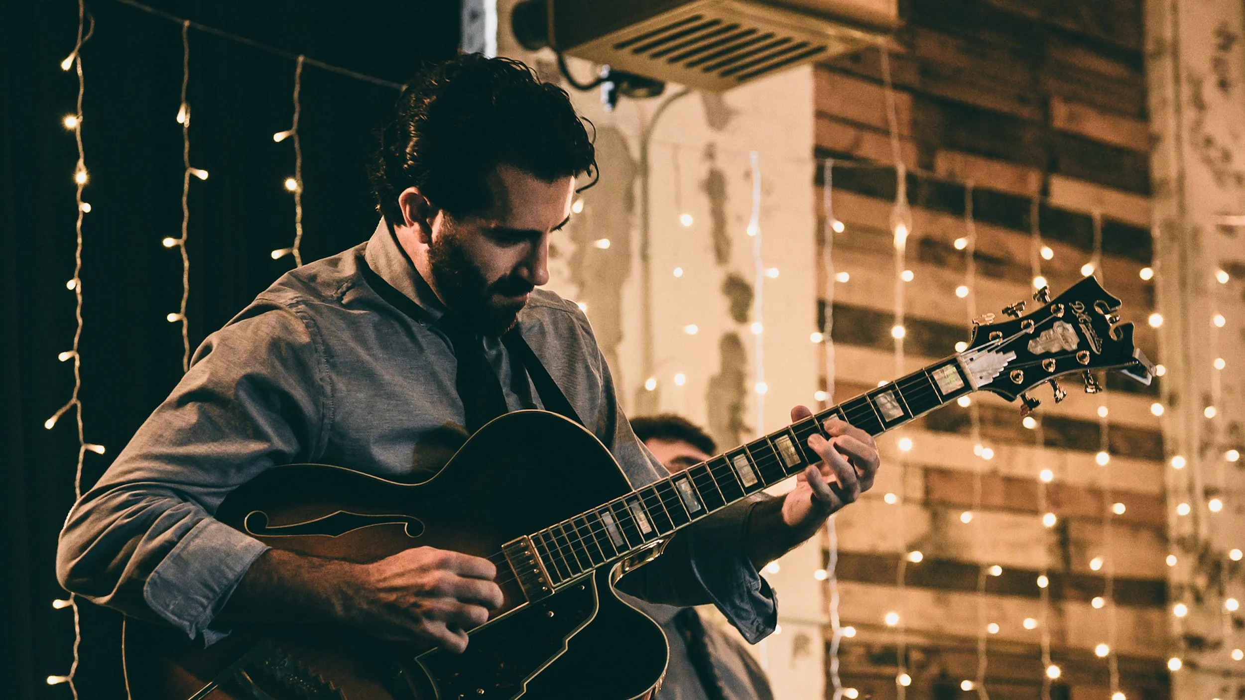 Guitarist Anthony Fuscaldo for private events and weddings