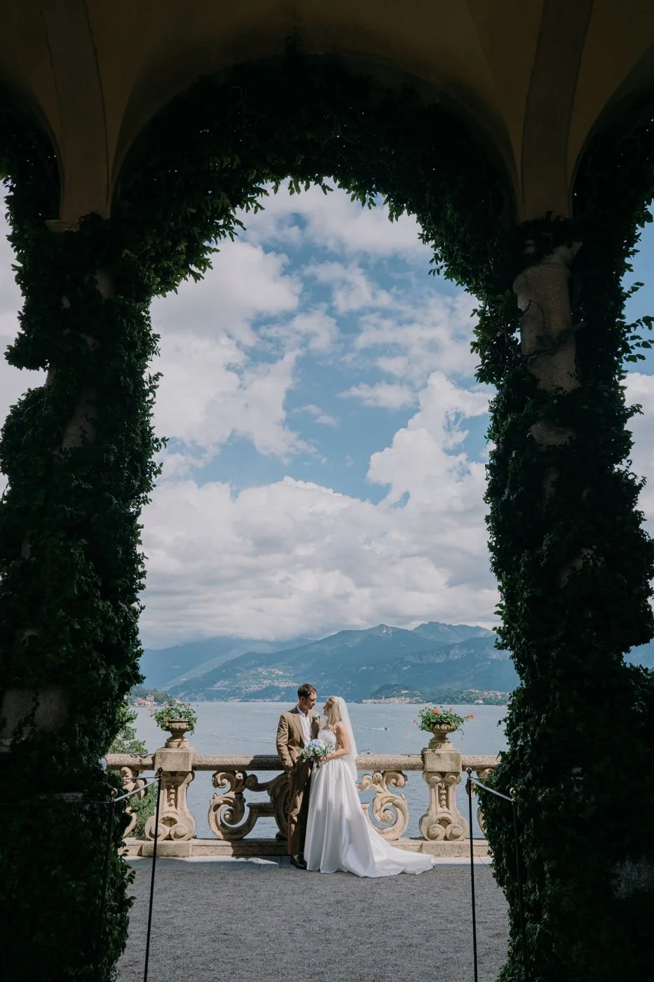 lake como elopement_00013.jpeg