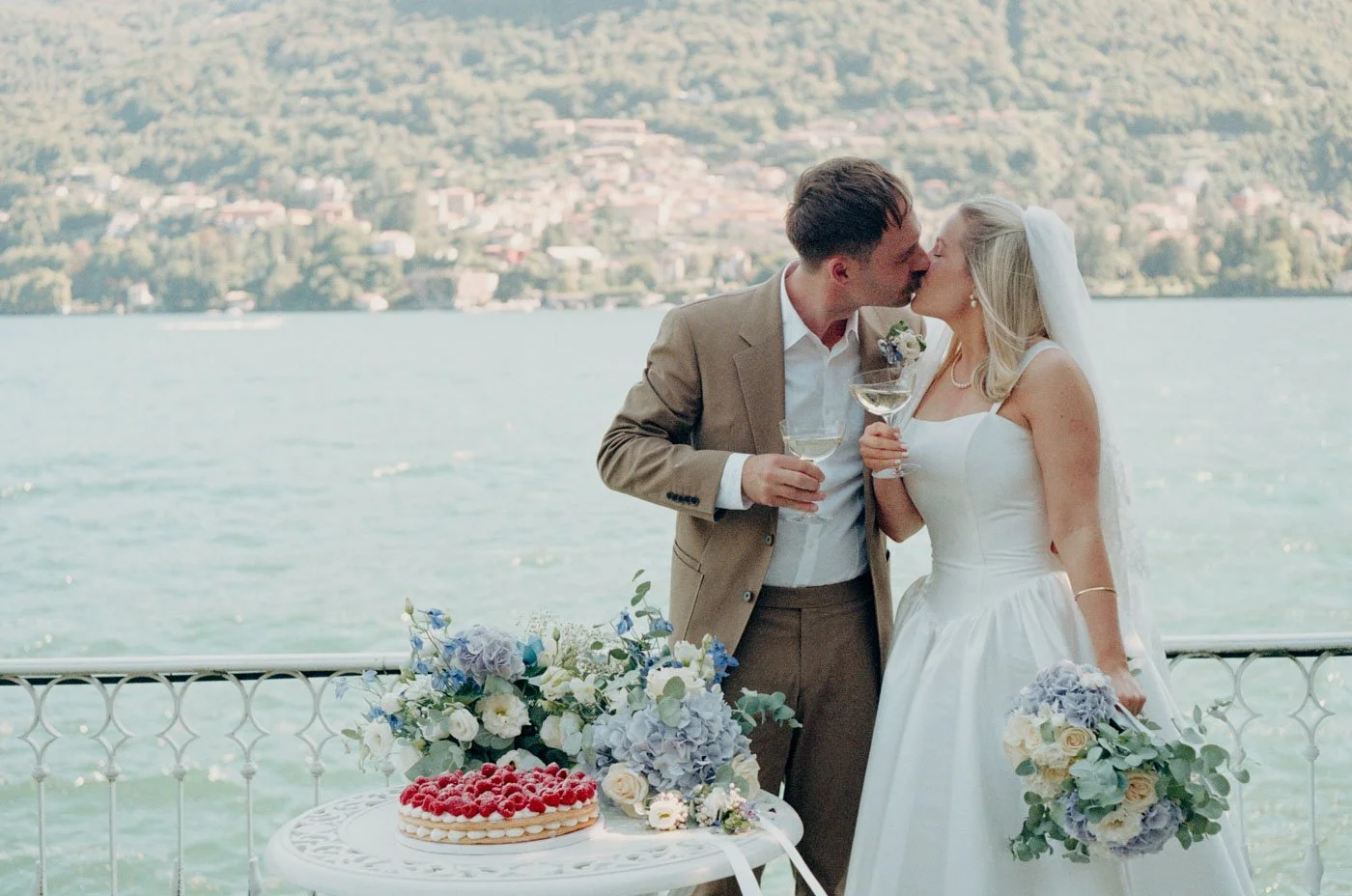 lake como elopement_00038.jpeg