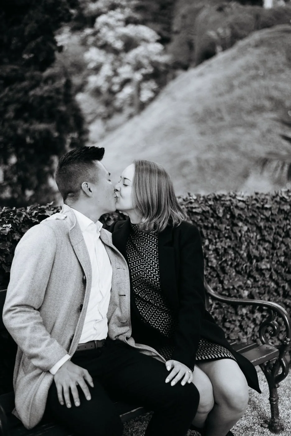 proposal photographer lake Como Villa Balbianello